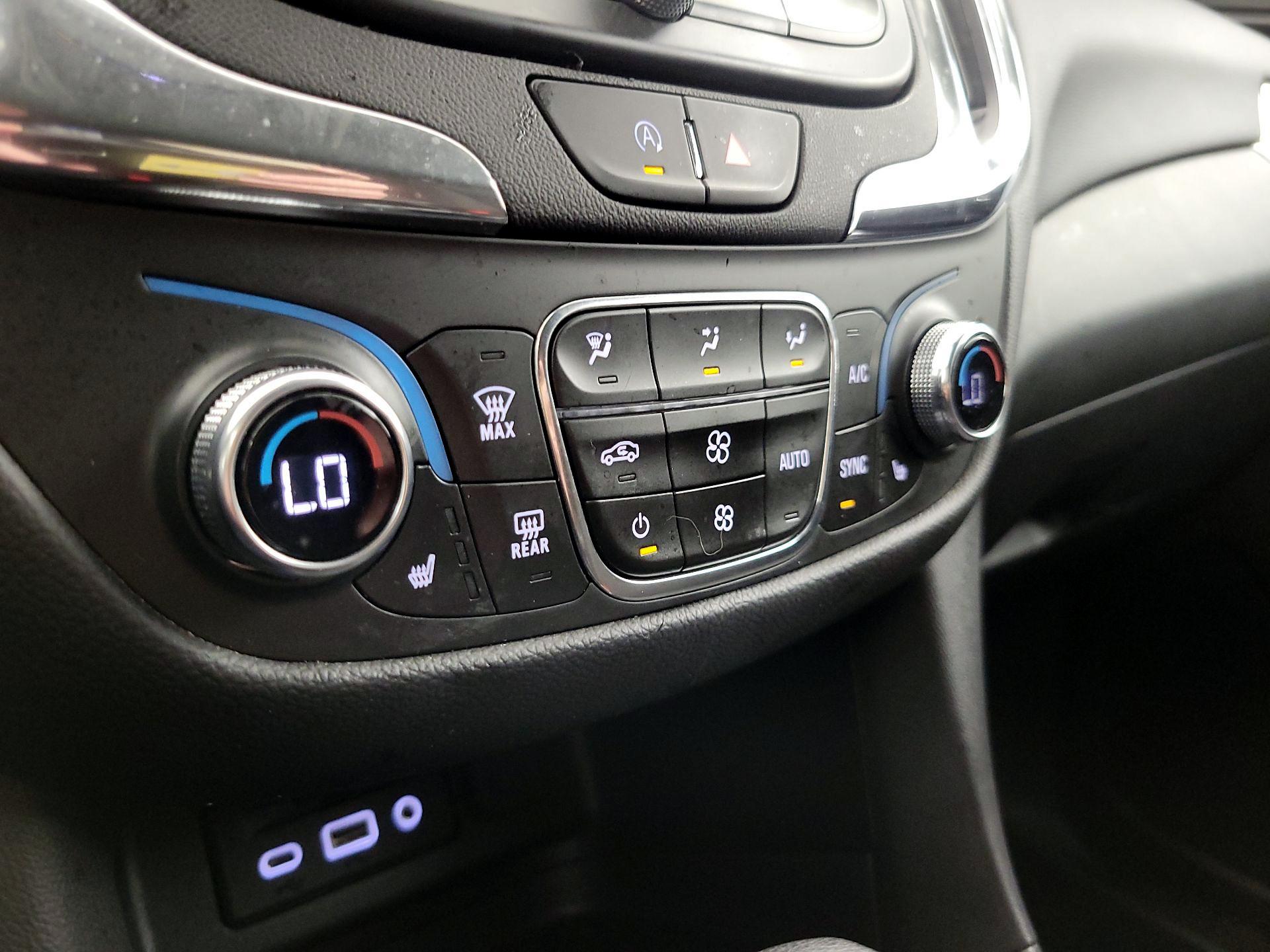 Thumbnail: 2022 Chevrolet Equinox - 16