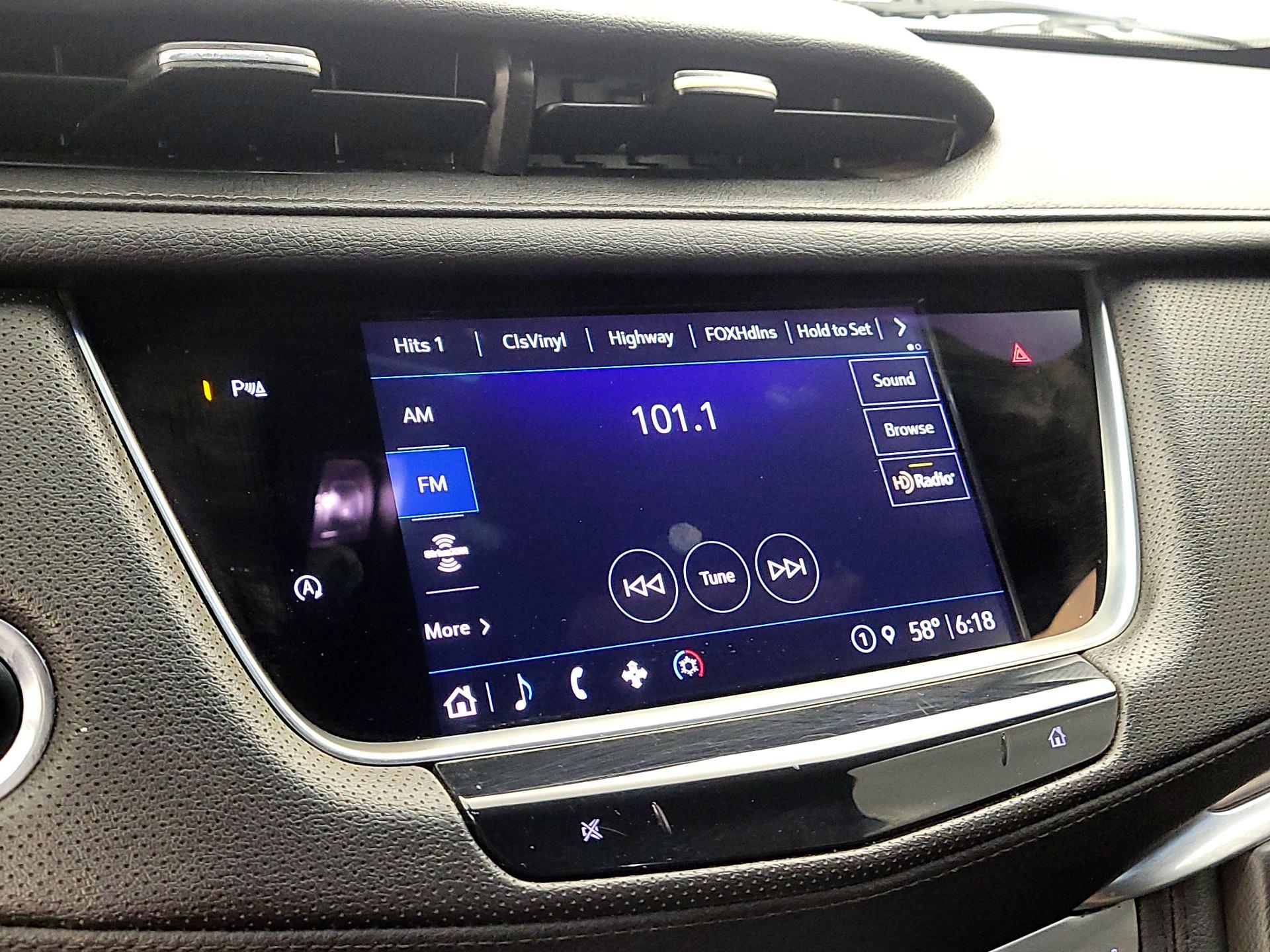 Thumbnail: 2022 Cadillac XT5 - 15