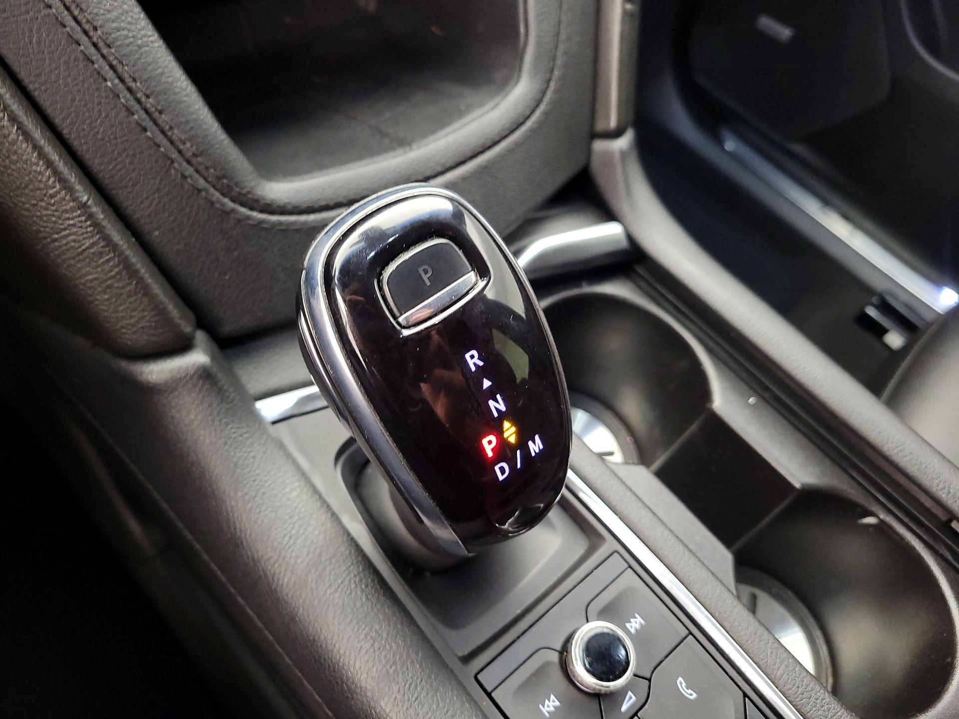 Thumbnail: 2022 Cadillac XT5 - 17