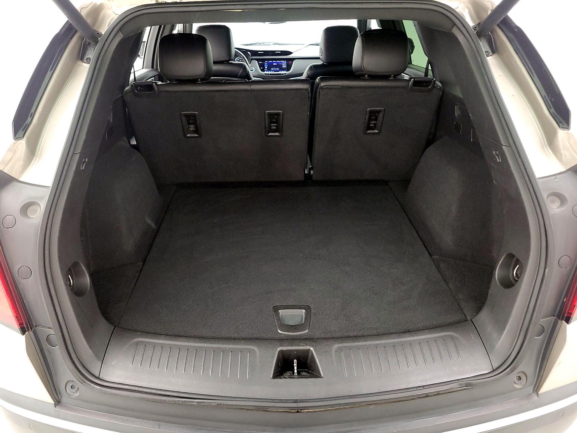 Thumbnail: 2022 Cadillac XT5 - 20