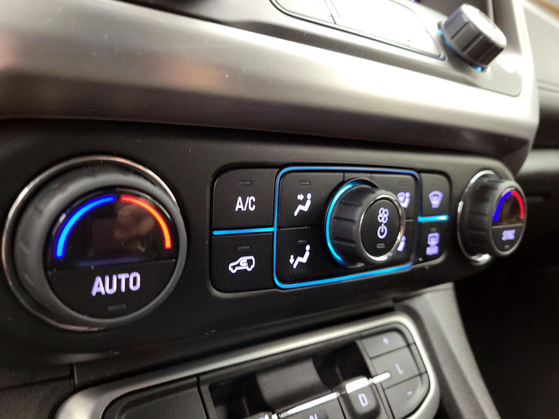 Thumbnail: 2023 GMC Acadia - 16