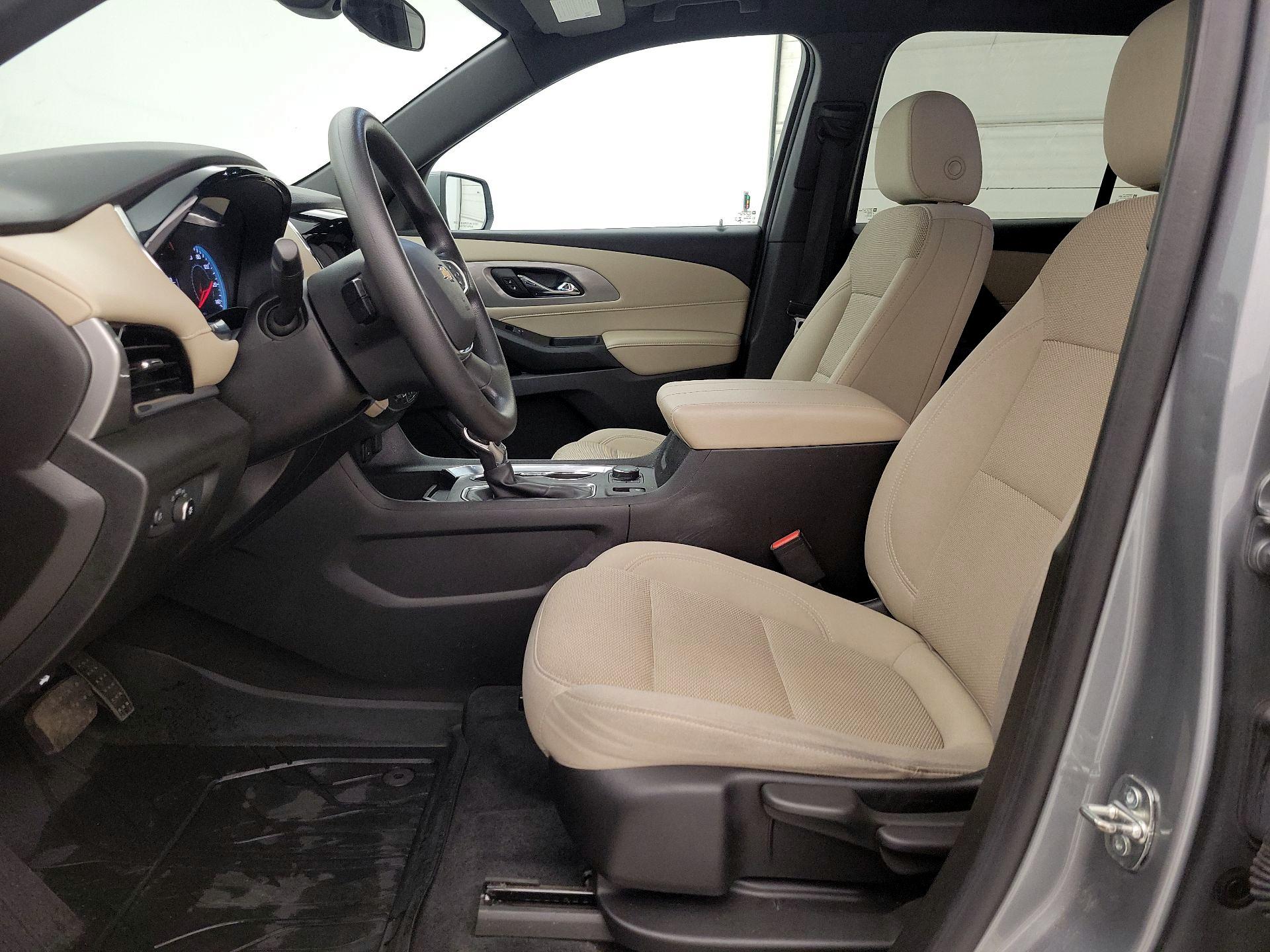 Thumbnail: 2023 Chevrolet Traverse - 11