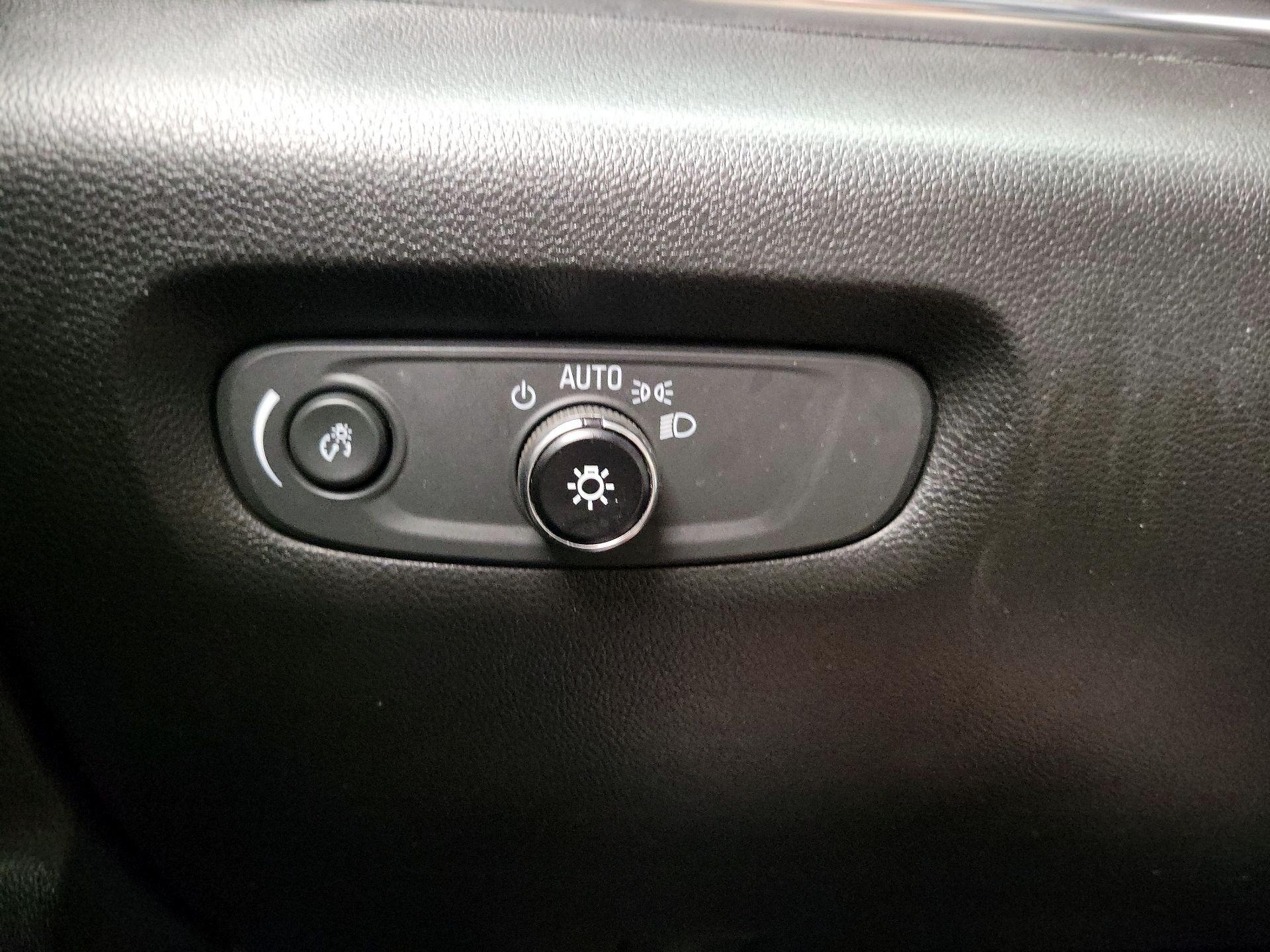 Thumbnail: 2023 Chevrolet Traverse - 13