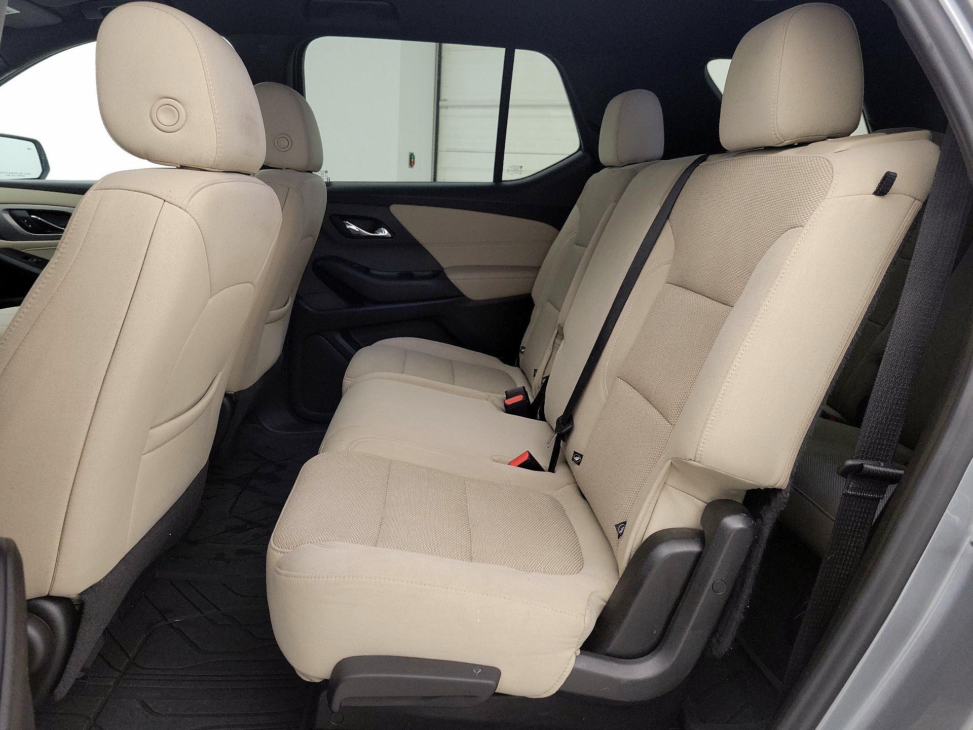 Thumbnail: 2023 Chevrolet Traverse - 19