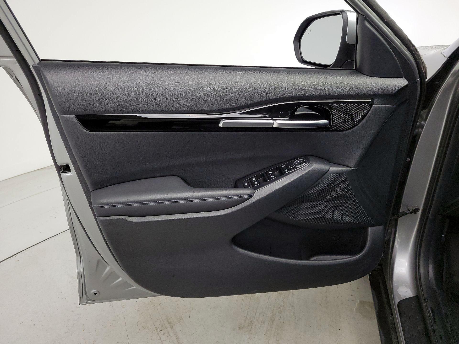 Thumbnail: 2023 Kia Seltos - 12