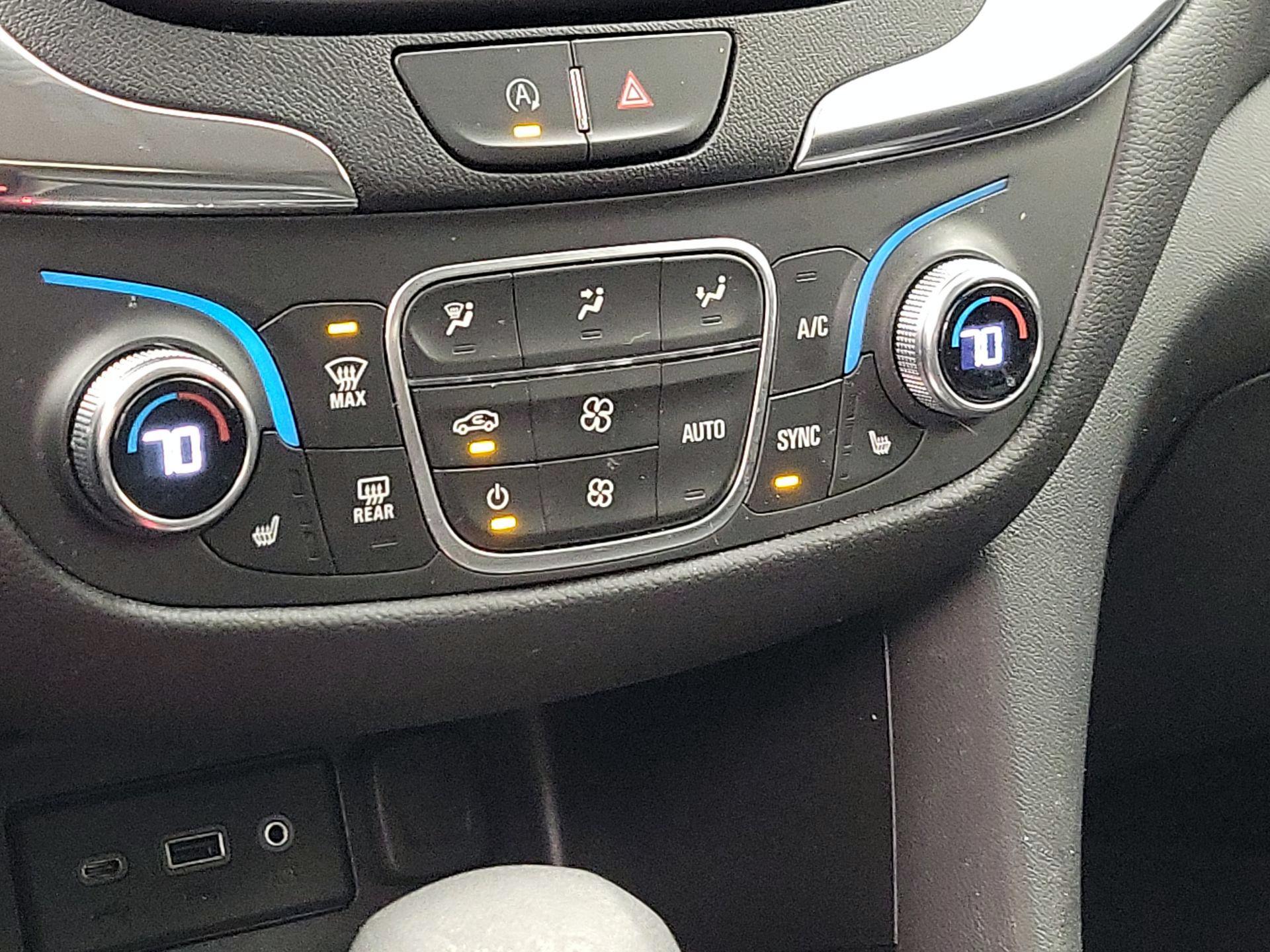 Thumbnail: 2022 Chevrolet Equinox - 16