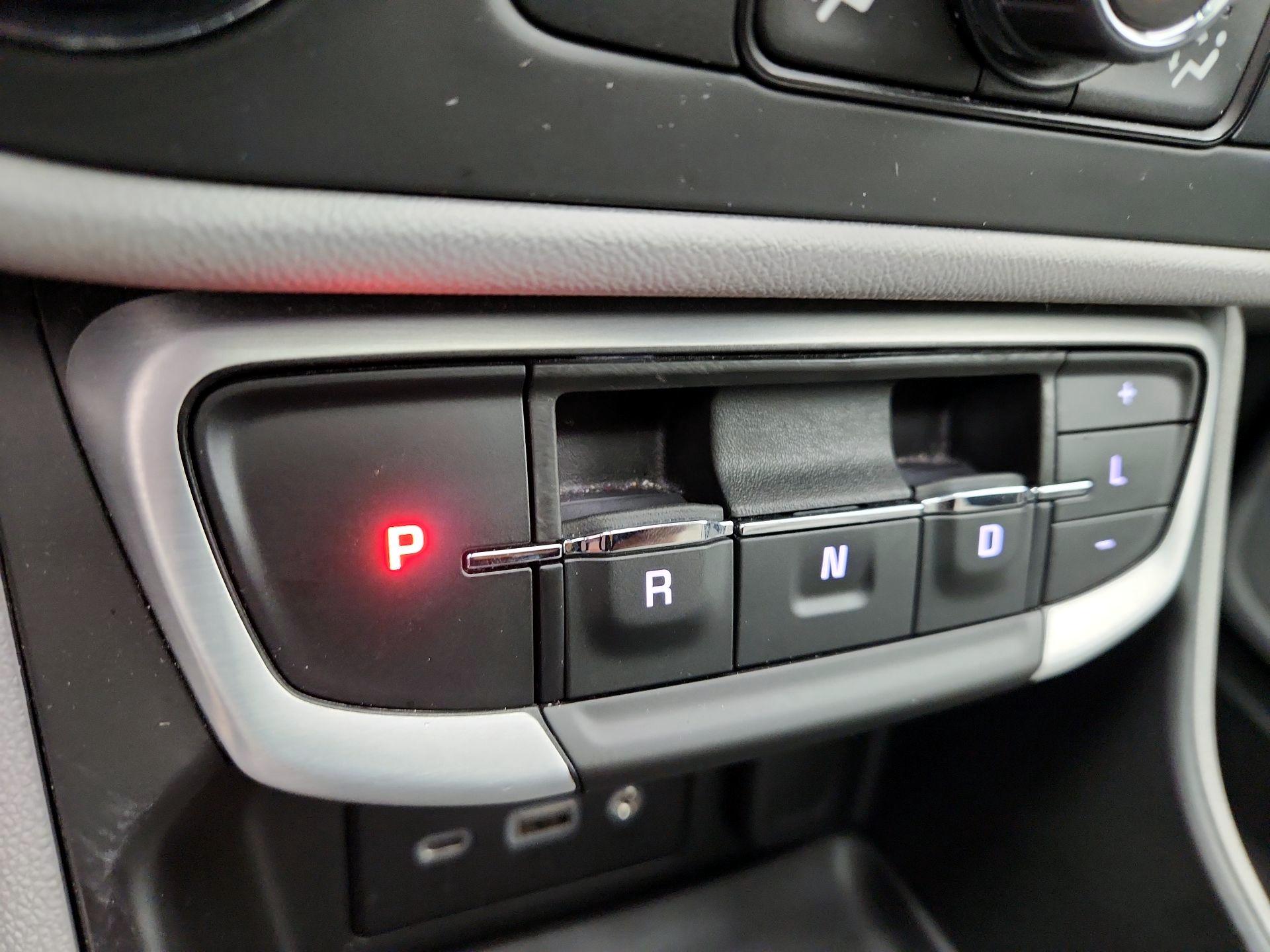 Thumbnail: 2022 GMC Terrain - 17