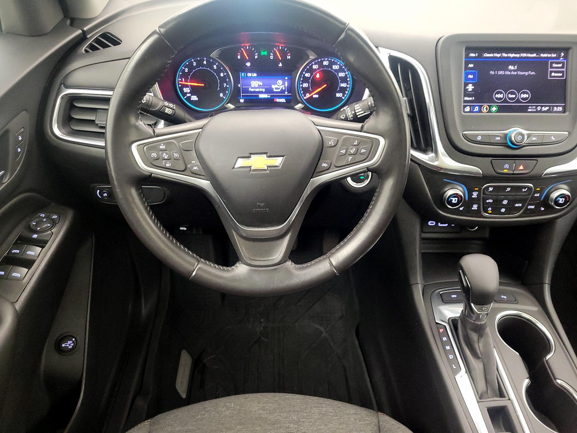 Thumbnail: 2022 Chevrolet Equinox - 10