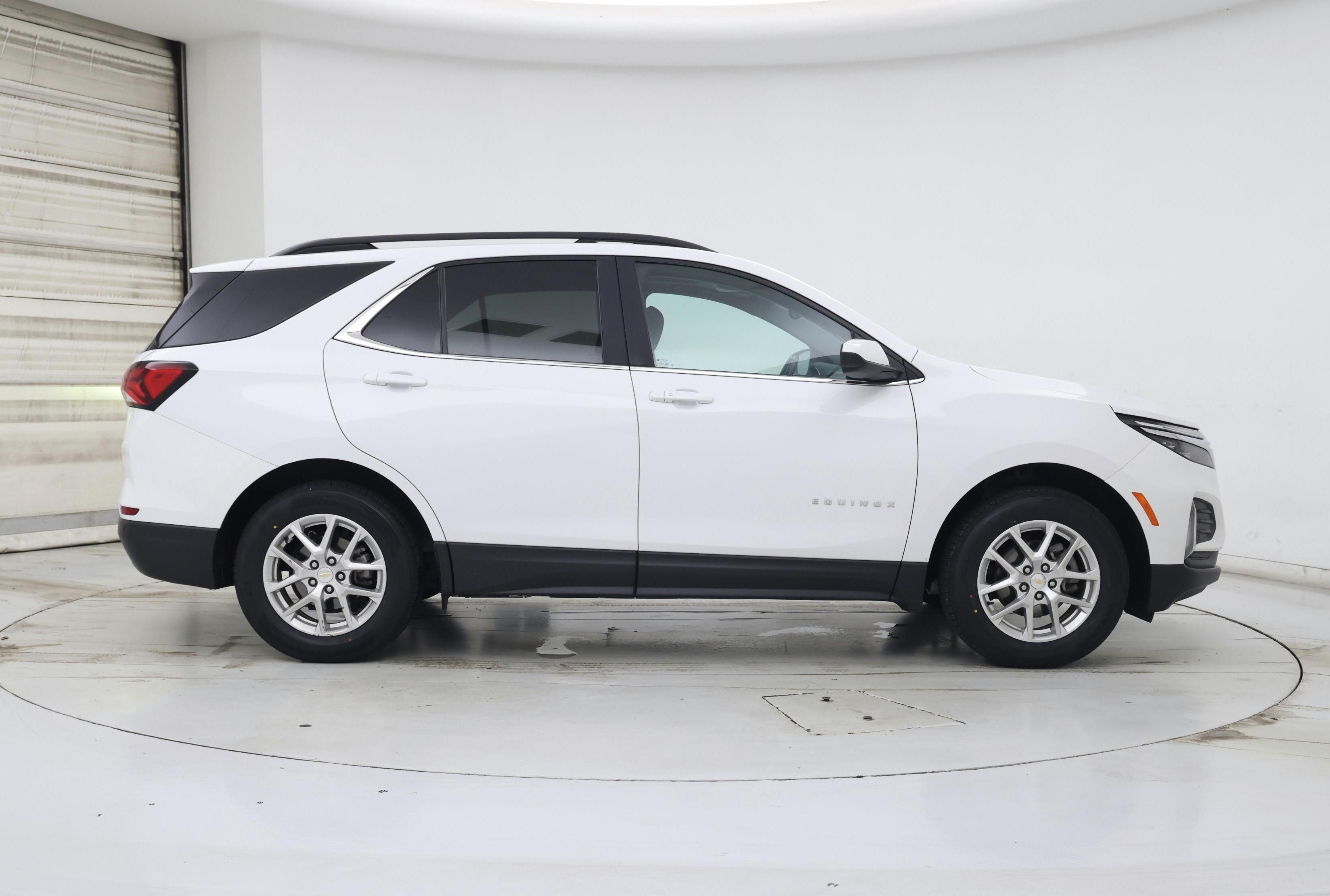 Thumbnail: 2022 Chevrolet Equinox - 7