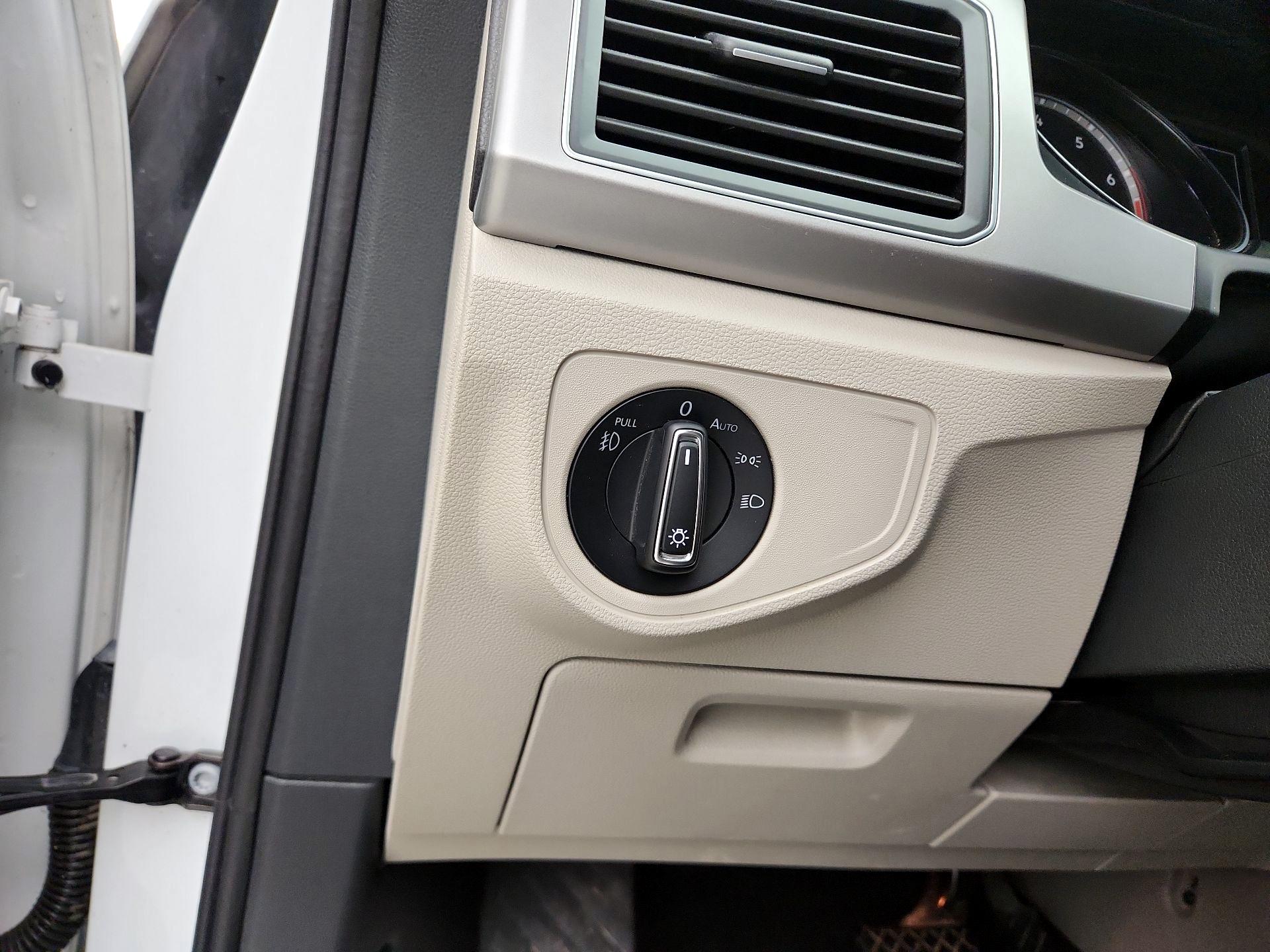 Thumbnail: 2019 Volkswagen Atlas - 13