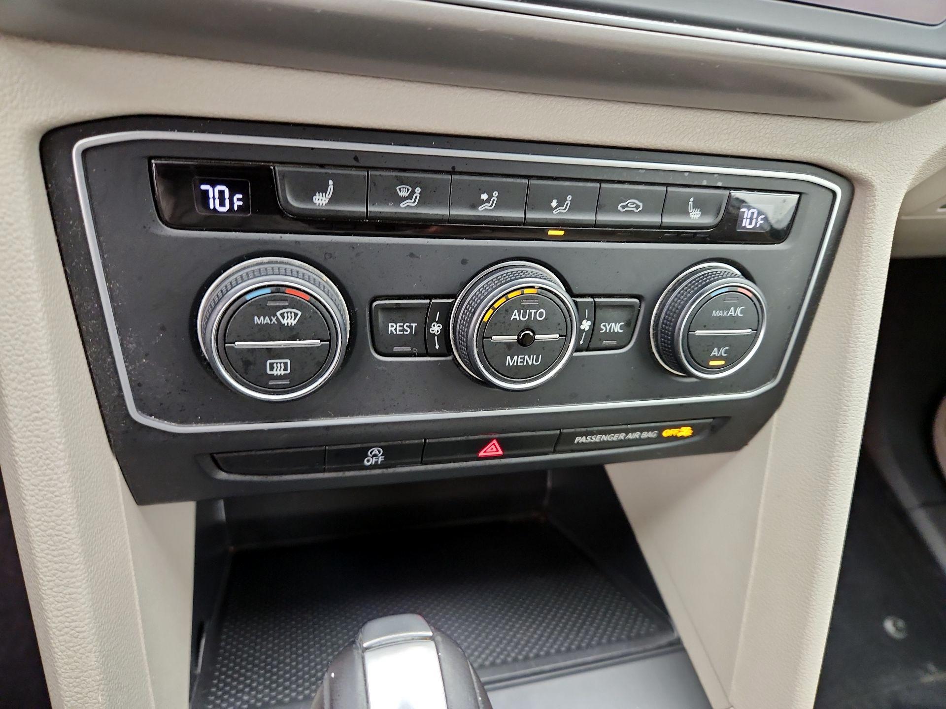 Thumbnail: 2019 Volkswagen Atlas - 16