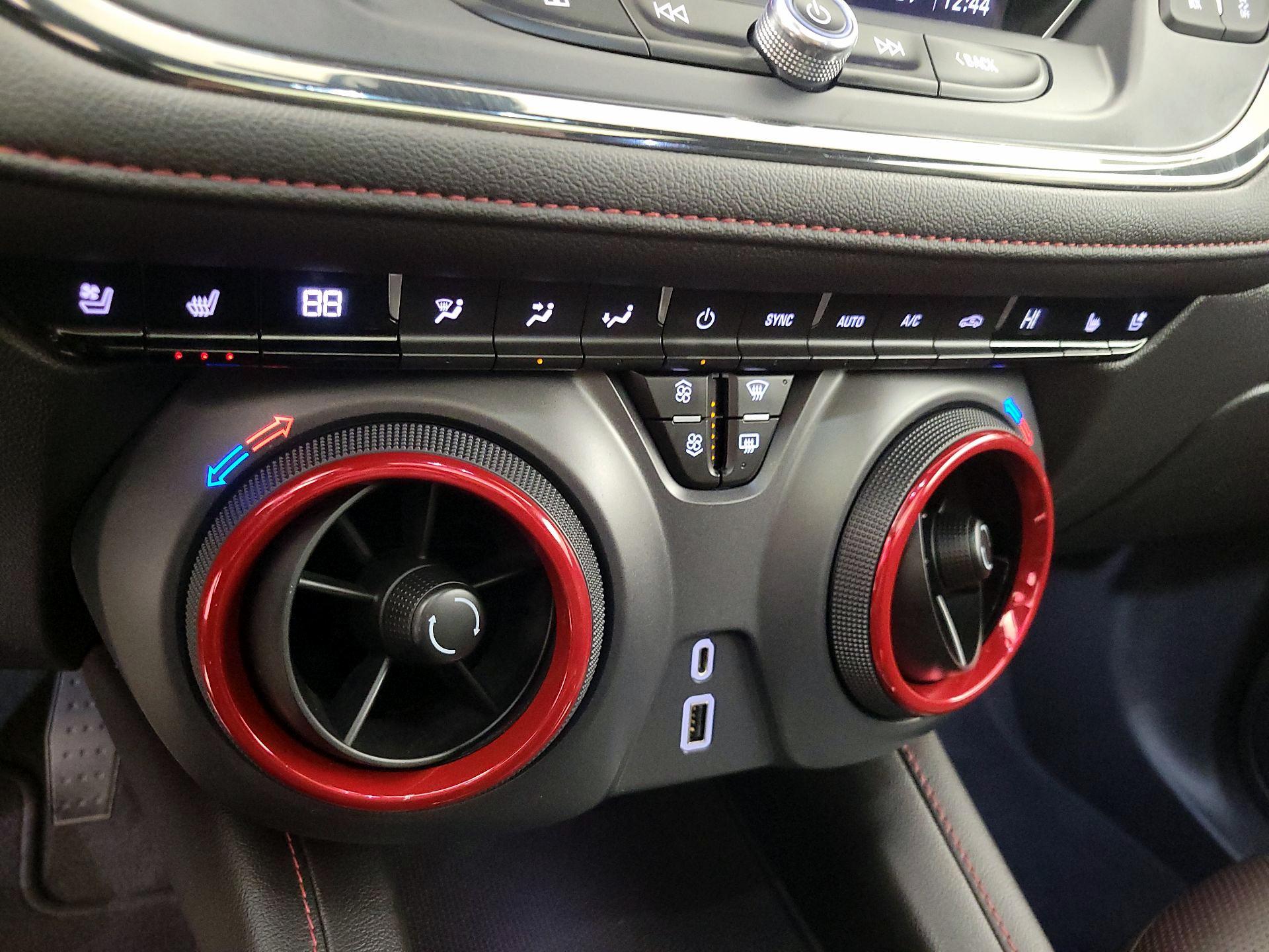 Thumbnail: 2022 Chevrolet Blazer - 16