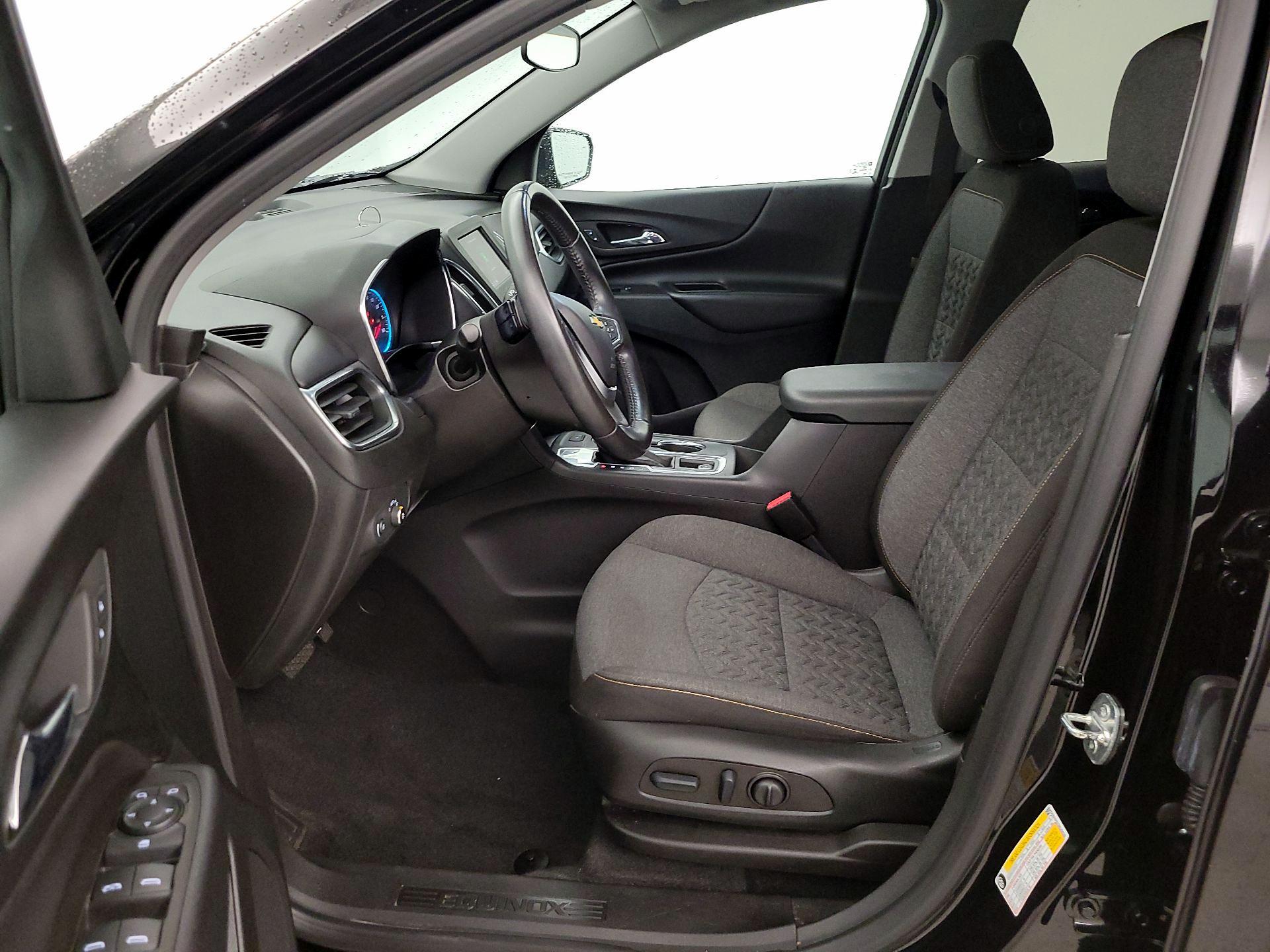 Thumbnail: 2022 Chevrolet Equinox - 11