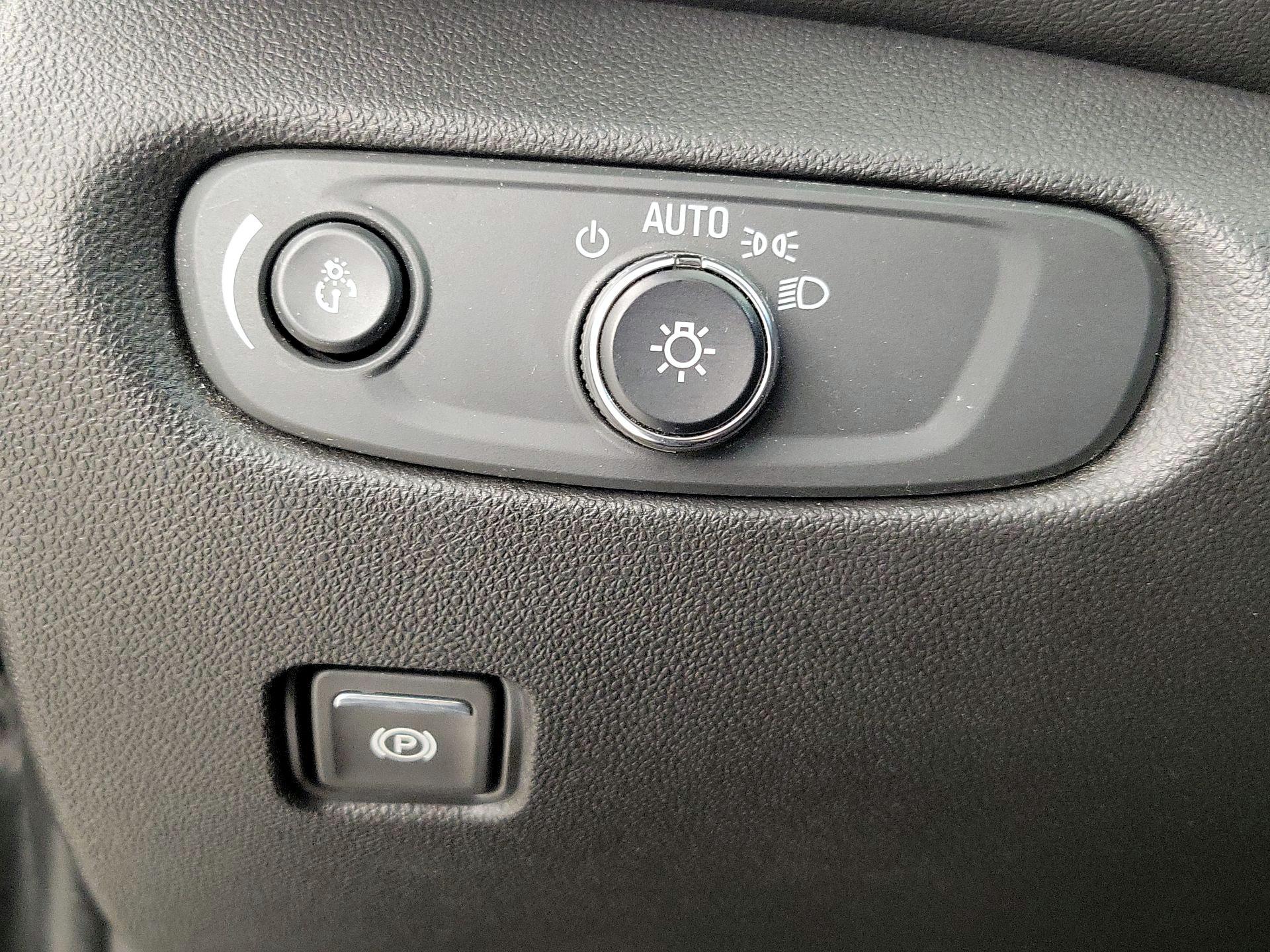 Thumbnail: 2022 Chevrolet Blazer - 13