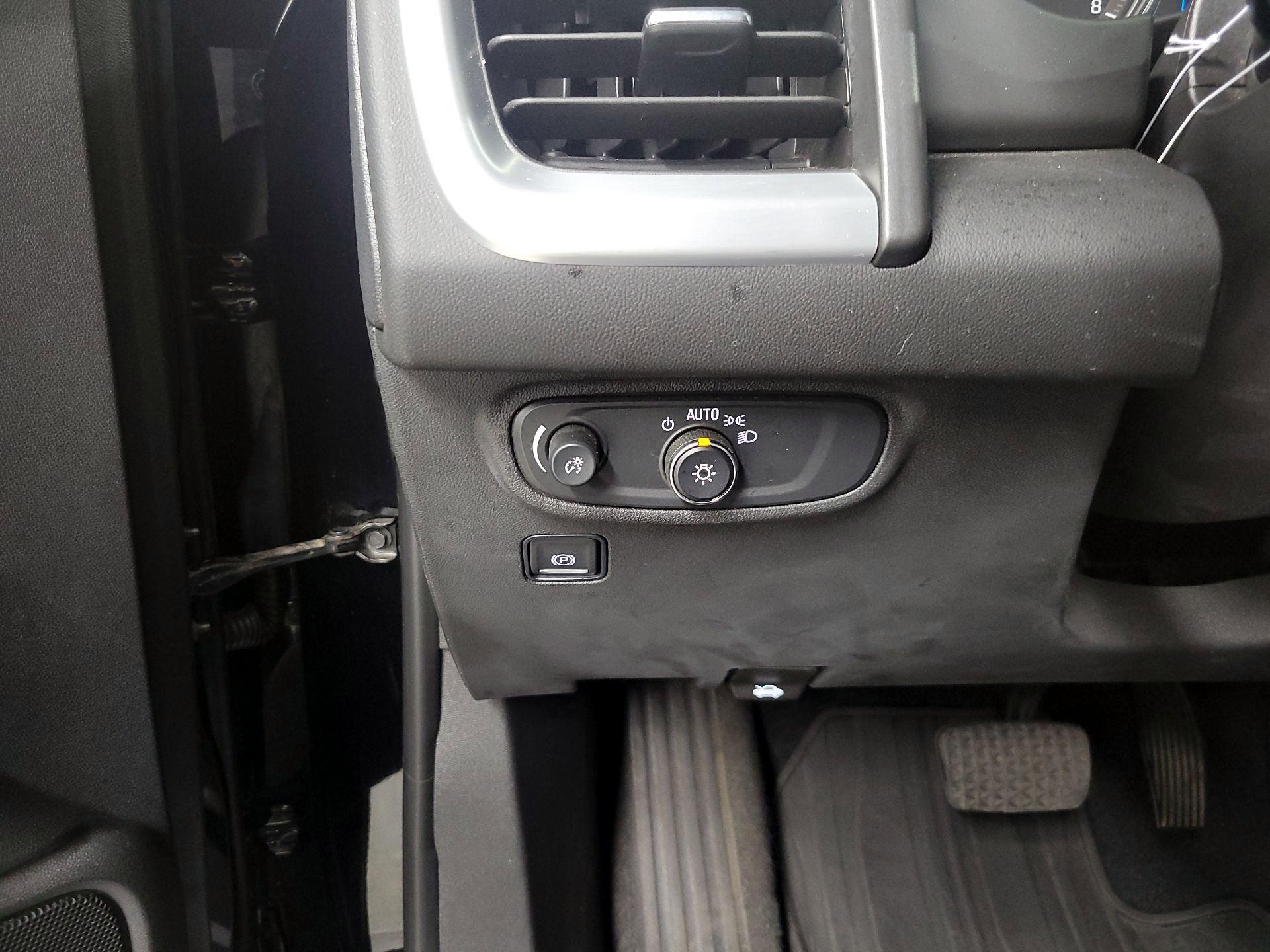 Thumbnail: 2022 GMC Terrain - 13