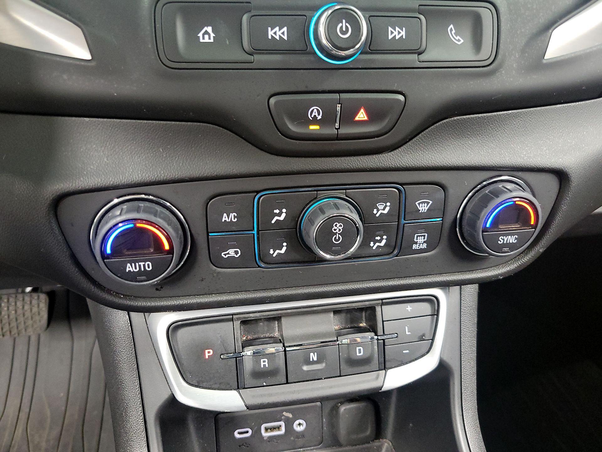 Thumbnail: 2022 GMC Terrain - 16