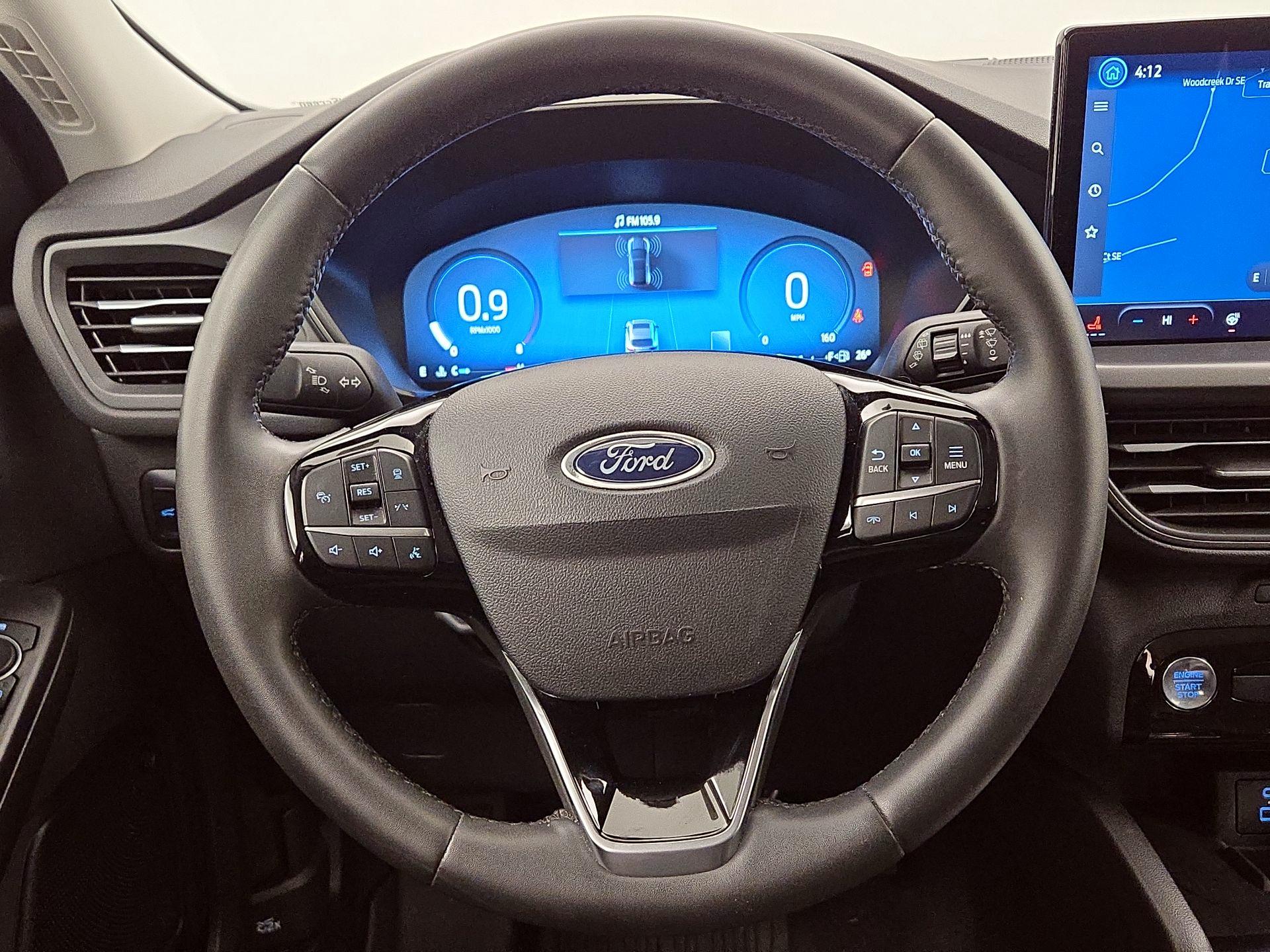 Thumbnail: 2023 Ford Escape - 10