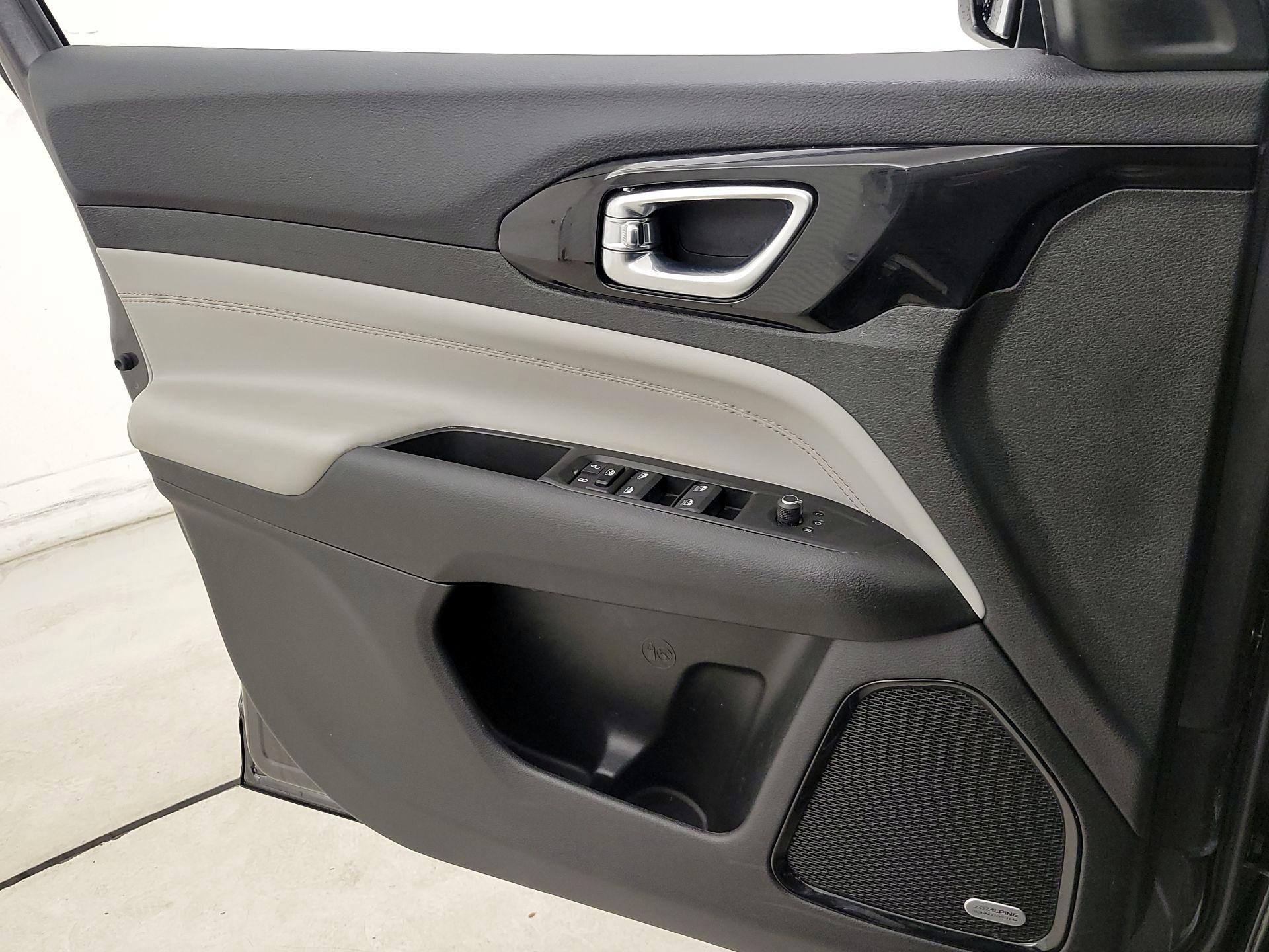 Thumbnail: 2022 Jeep Compass - 12