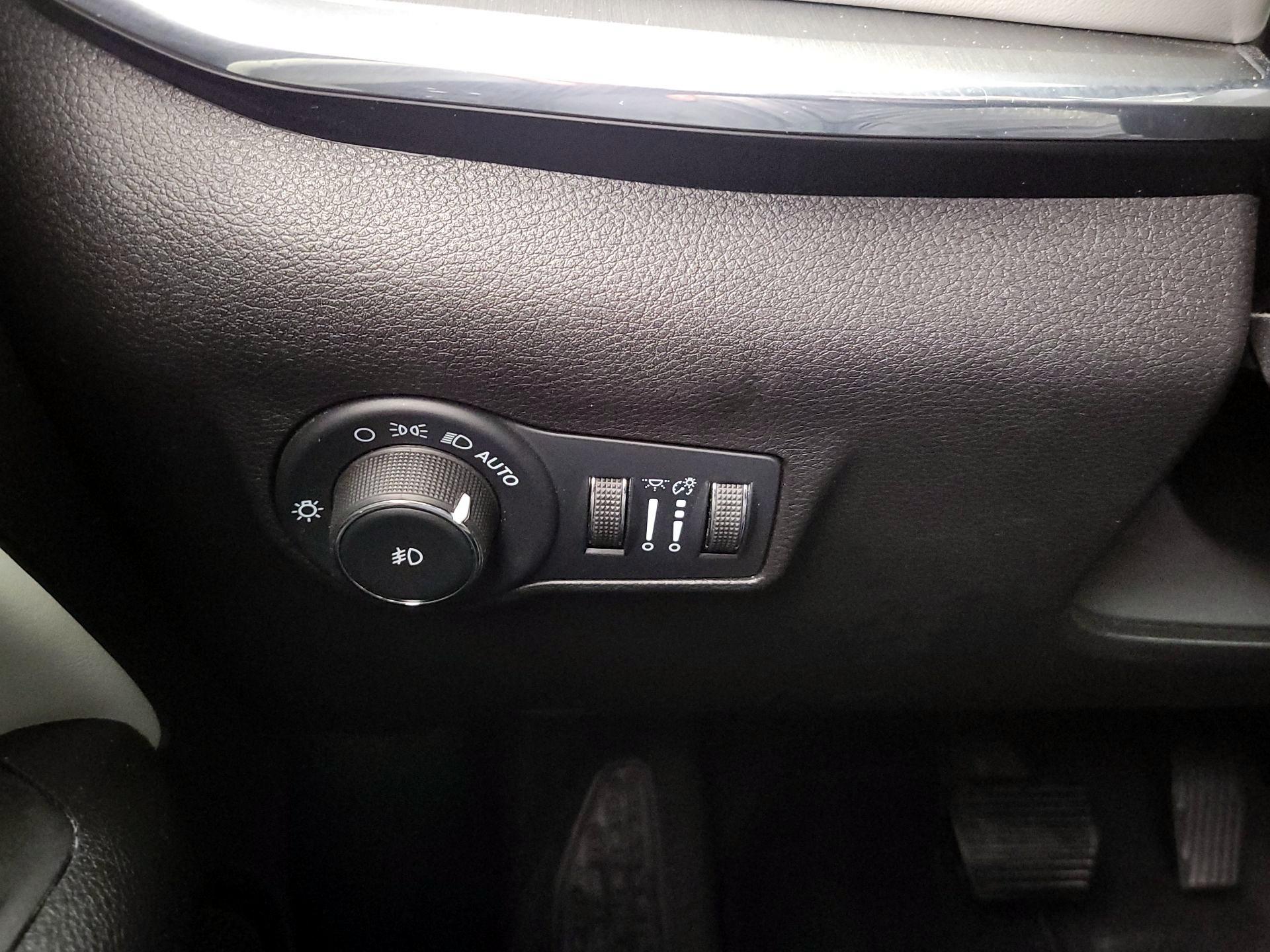 Thumbnail: 2022 Jeep Compass - 13