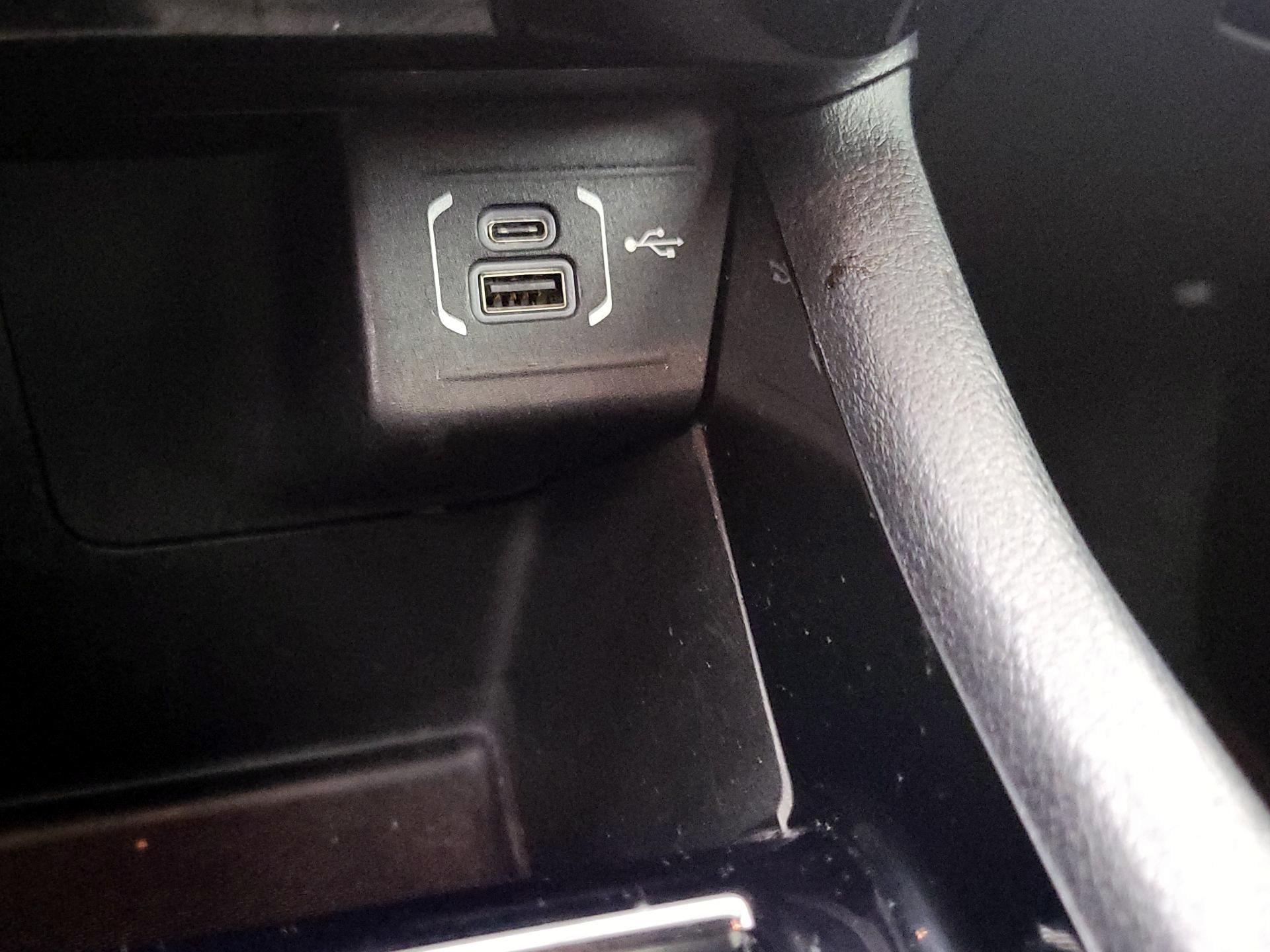 Thumbnail: 2022 Jeep Compass - 18