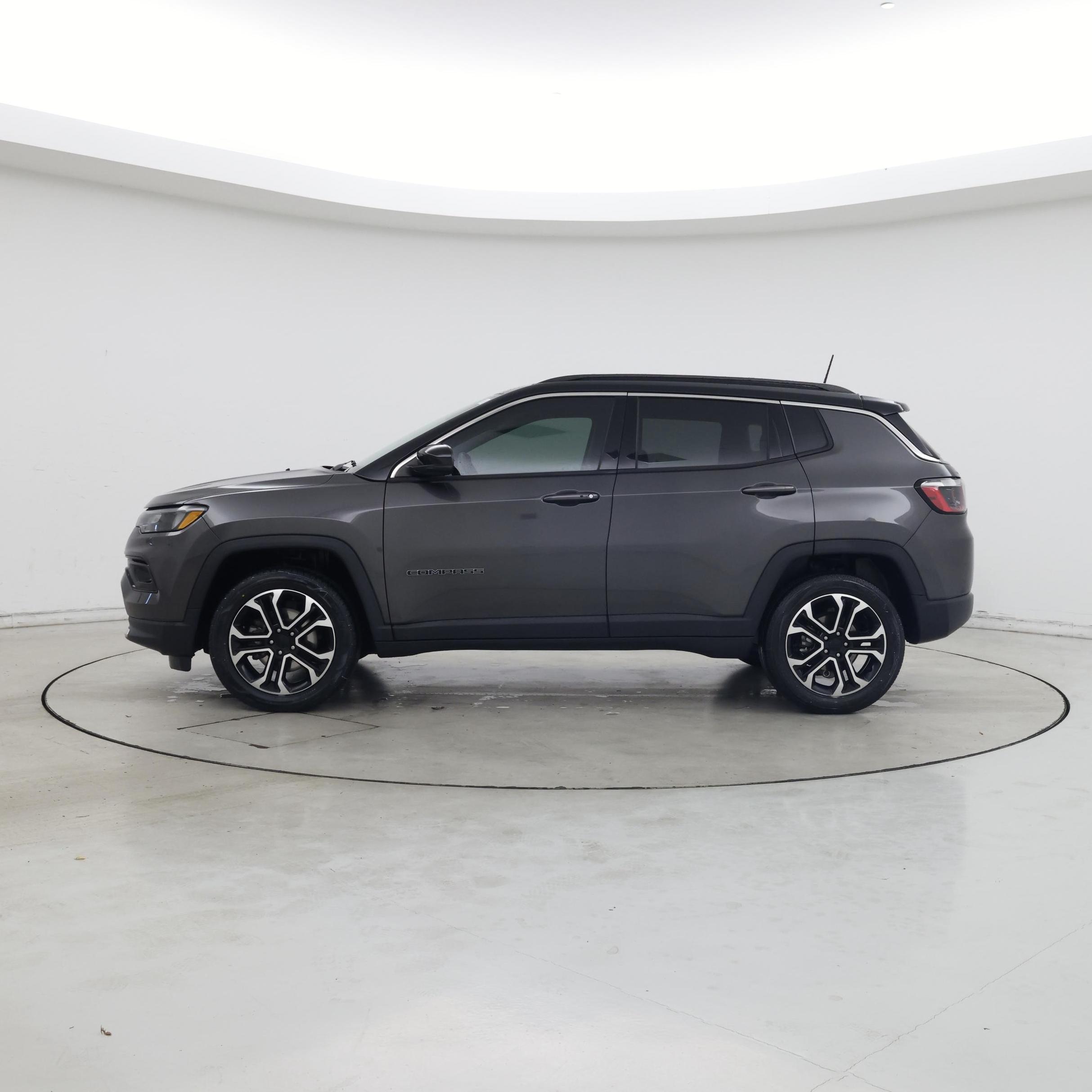 Thumbnail: 2022 Jeep Compass - 3