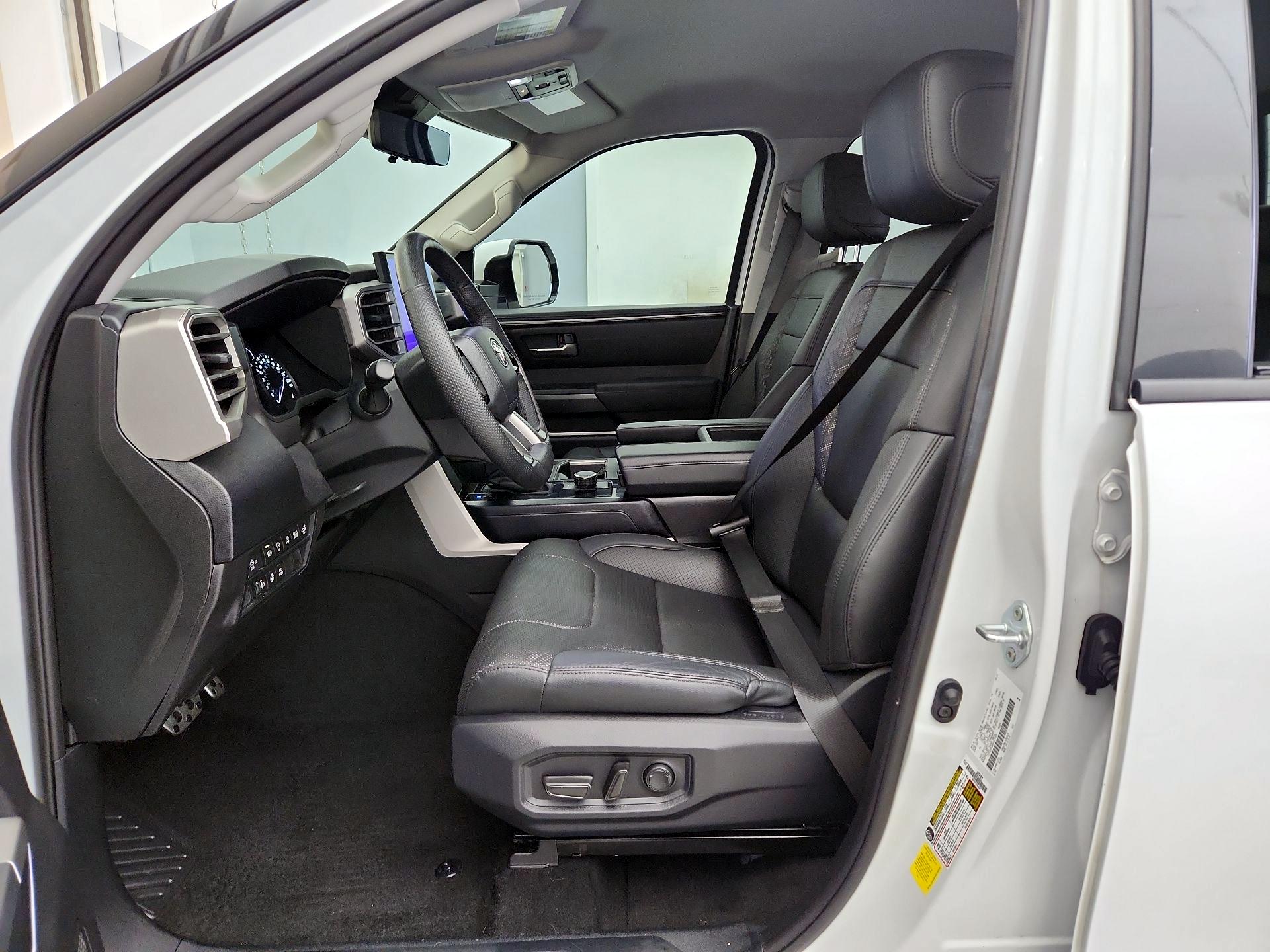 Thumbnail: 2022 Toyota Tundra - 11