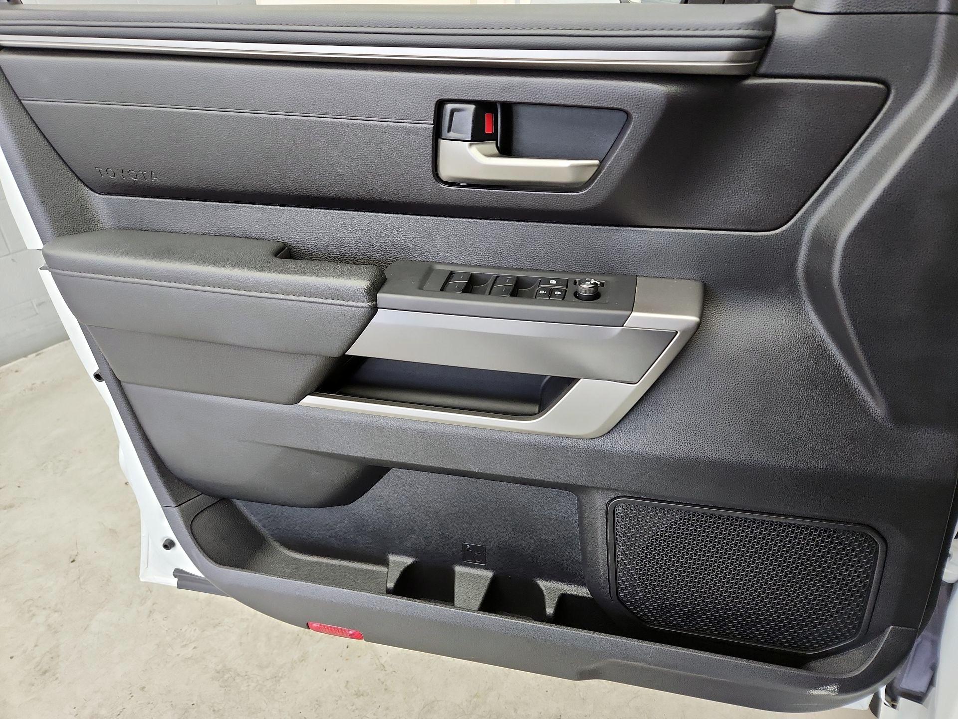 Thumbnail: 2022 Toyota Tundra - 12