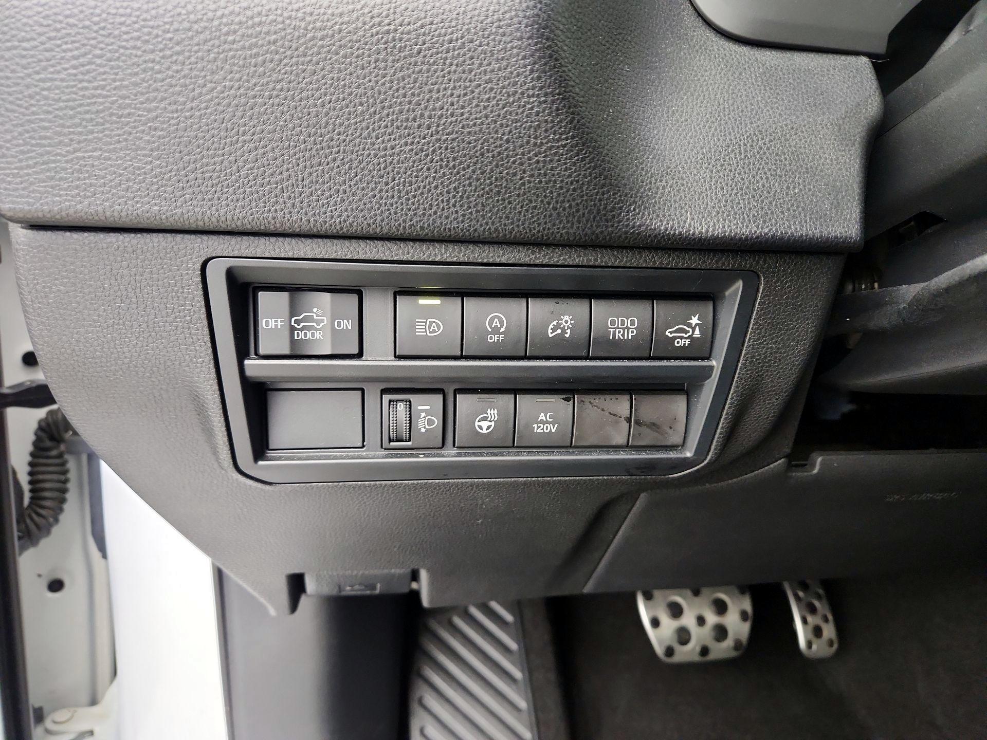 Thumbnail: 2022 Toyota Tundra - 13