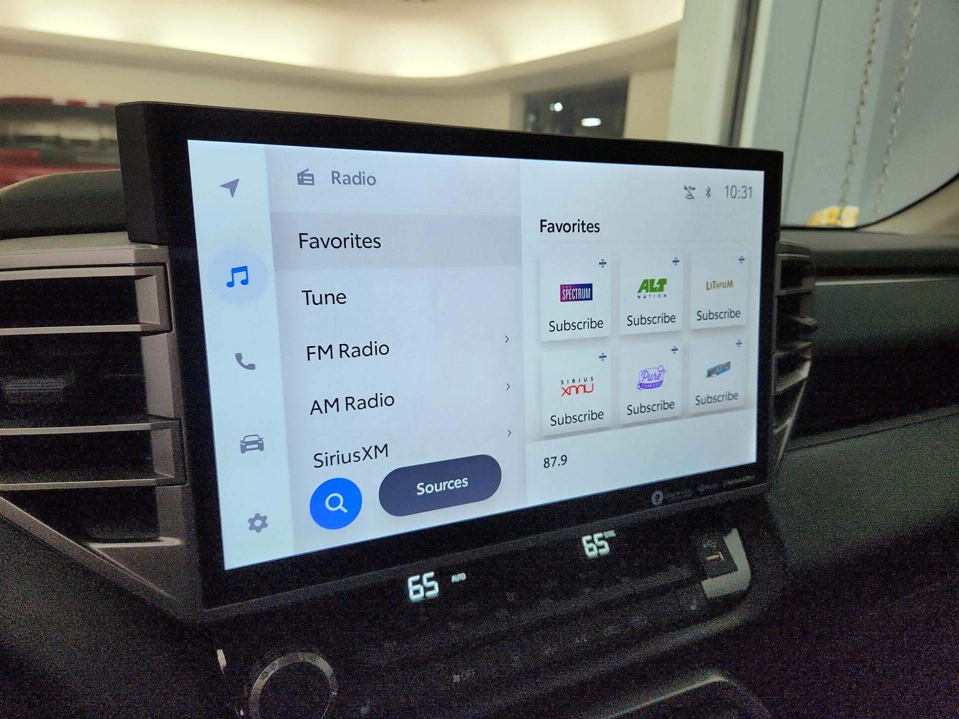 Thumbnail: 2022 Toyota Tundra - 15
