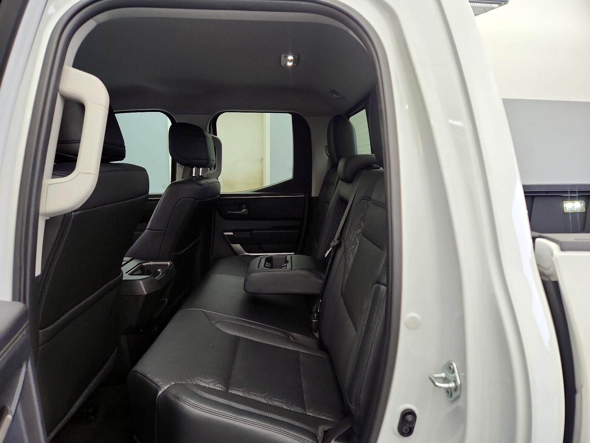 Thumbnail: 2022 Toyota Tundra - 19