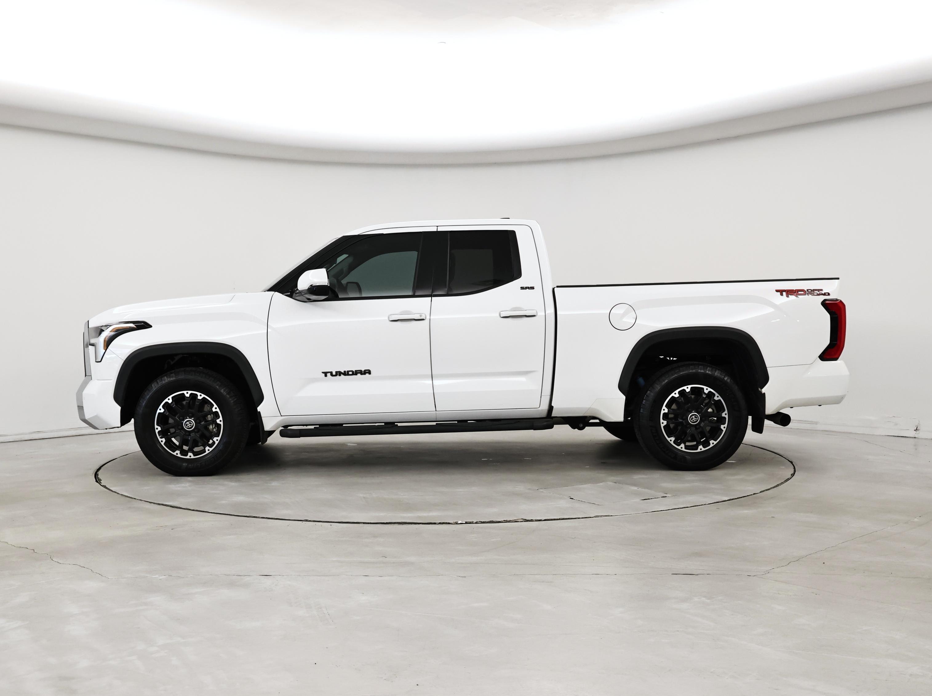 Thumbnail: 2022 Toyota Tundra - 3