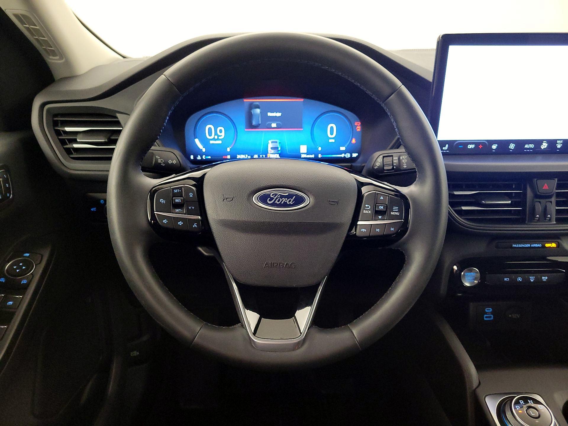 Thumbnail: 2023 Ford Escape - 10