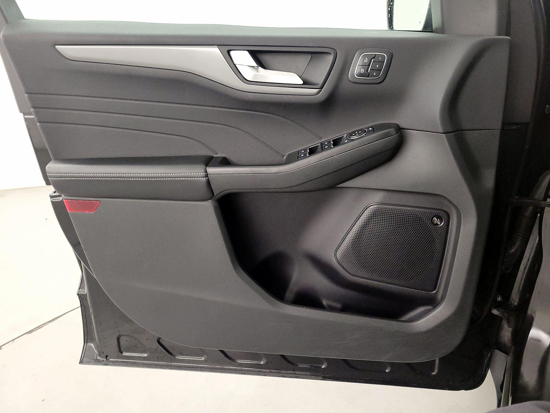 Thumbnail: 2023 Ford Escape - 12