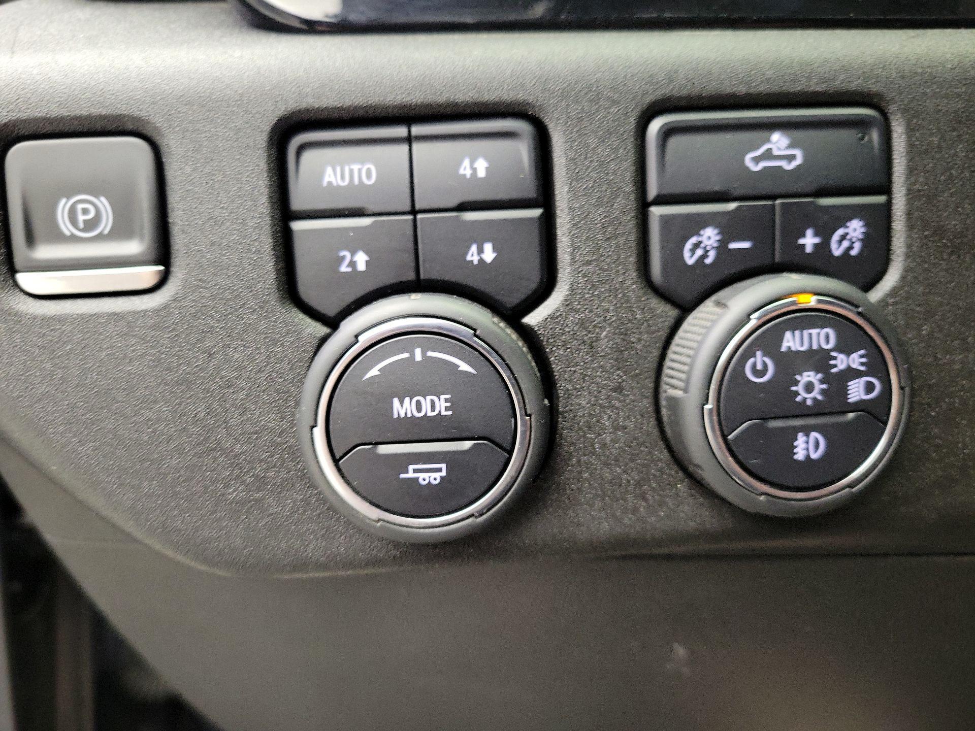 Thumbnail: 2022 Chevrolet Silverado 1500 - 13