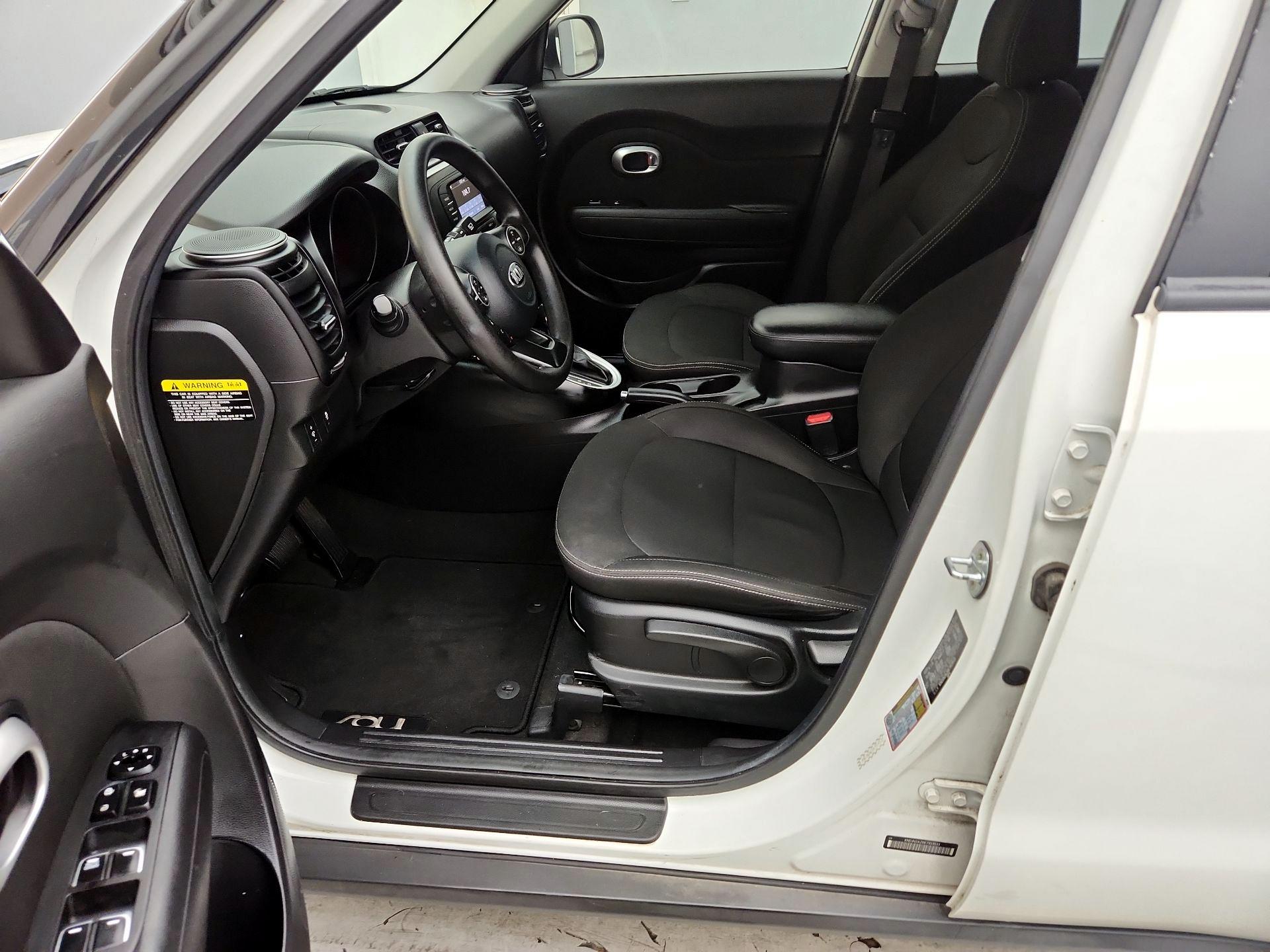 Thumbnail: 2019 Kia Soul - 11