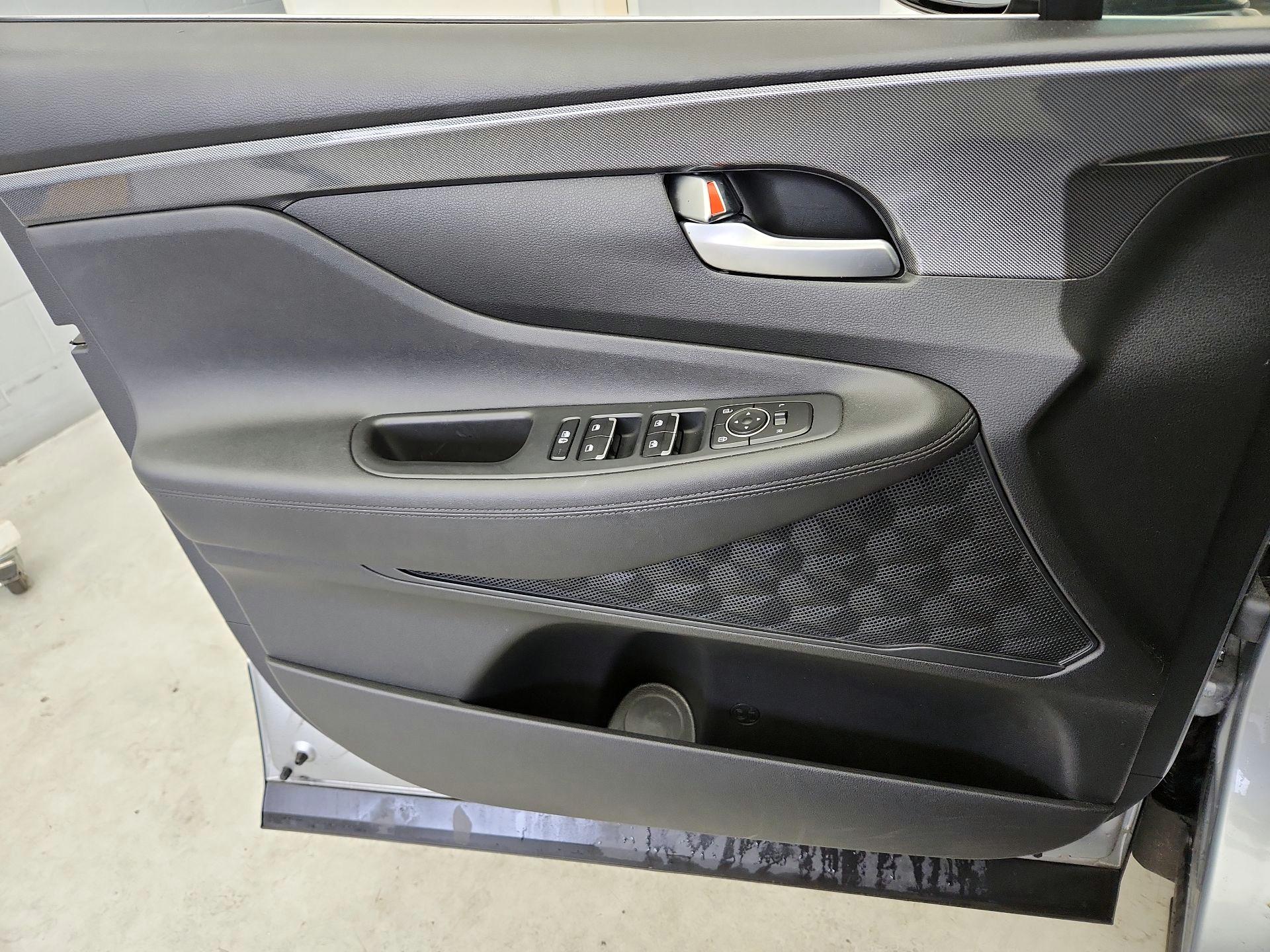 Thumbnail: 2023 Hyundai Santa Fe - 12