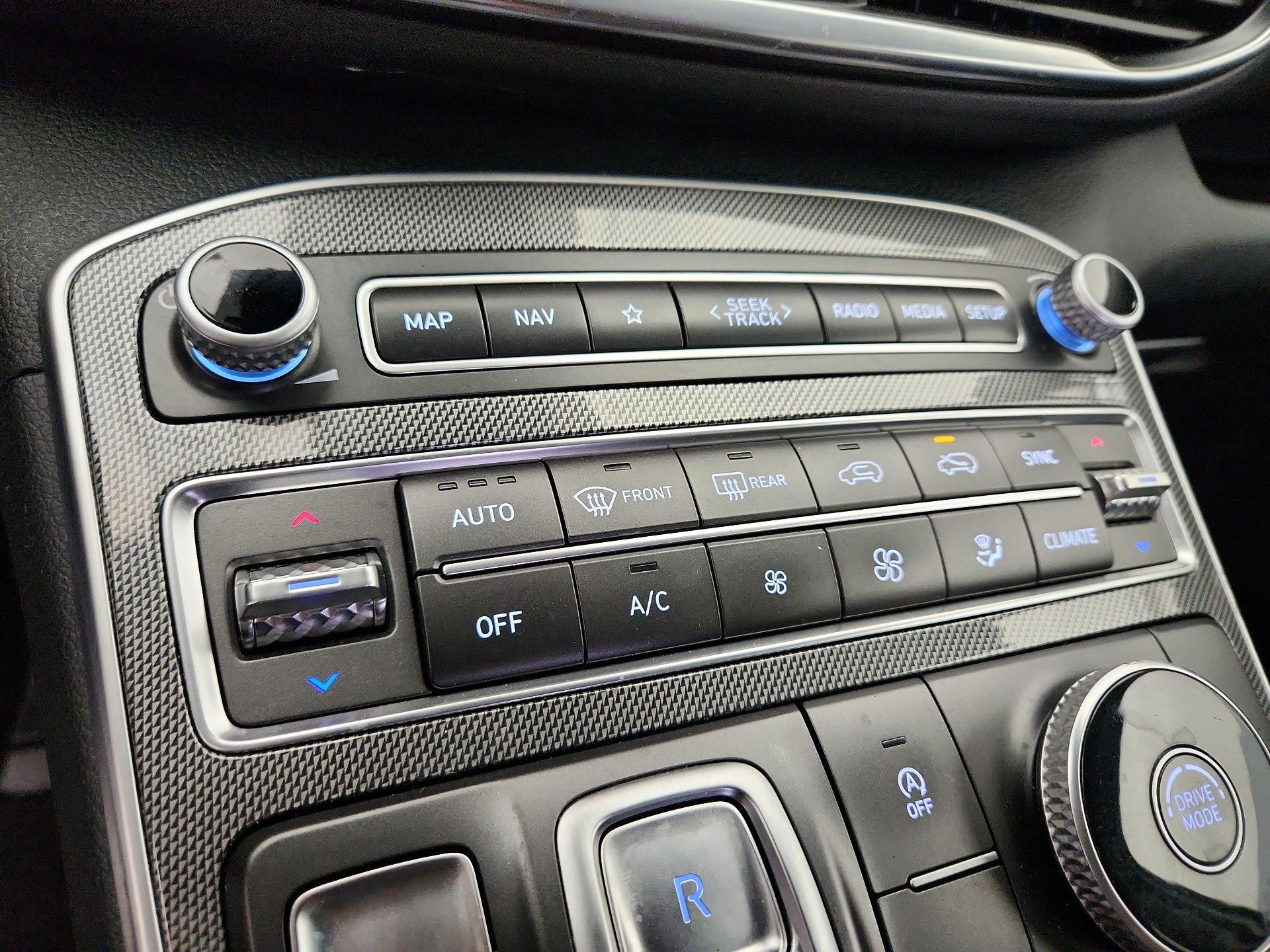 Thumbnail: 2023 Hyundai Santa Fe - 17