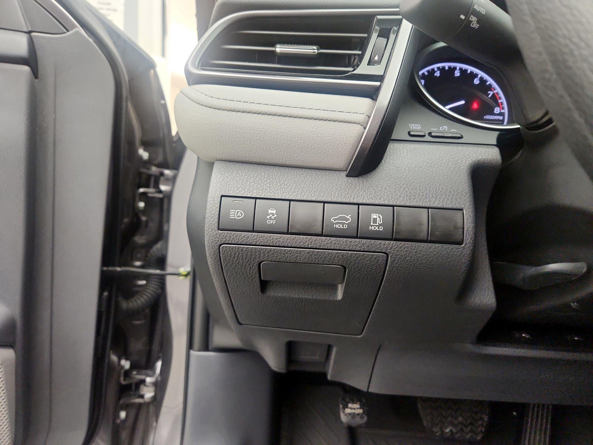 Thumbnail: 2023 Toyota Camry - 13