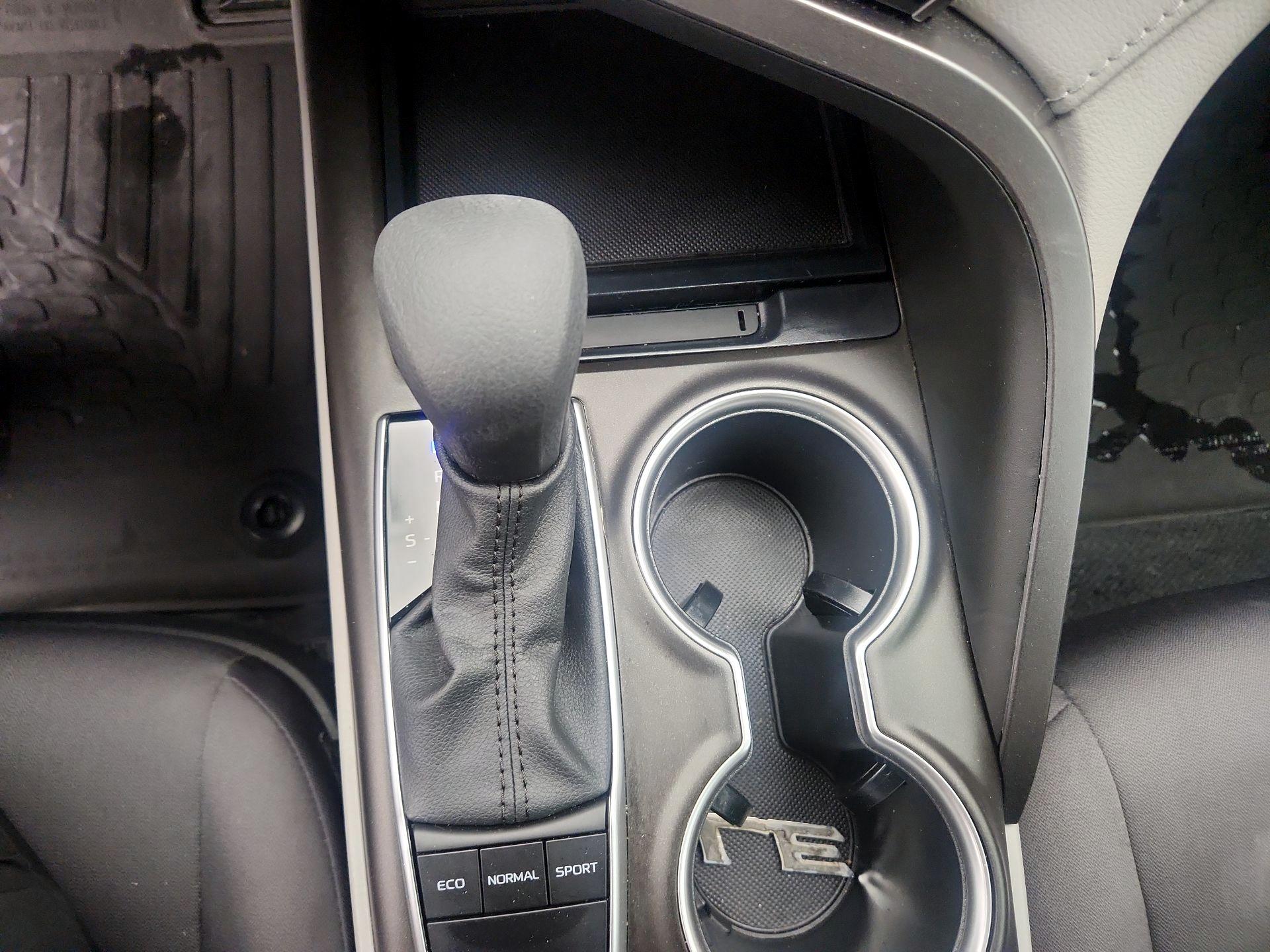 Thumbnail: 2023 Toyota Camry - 17