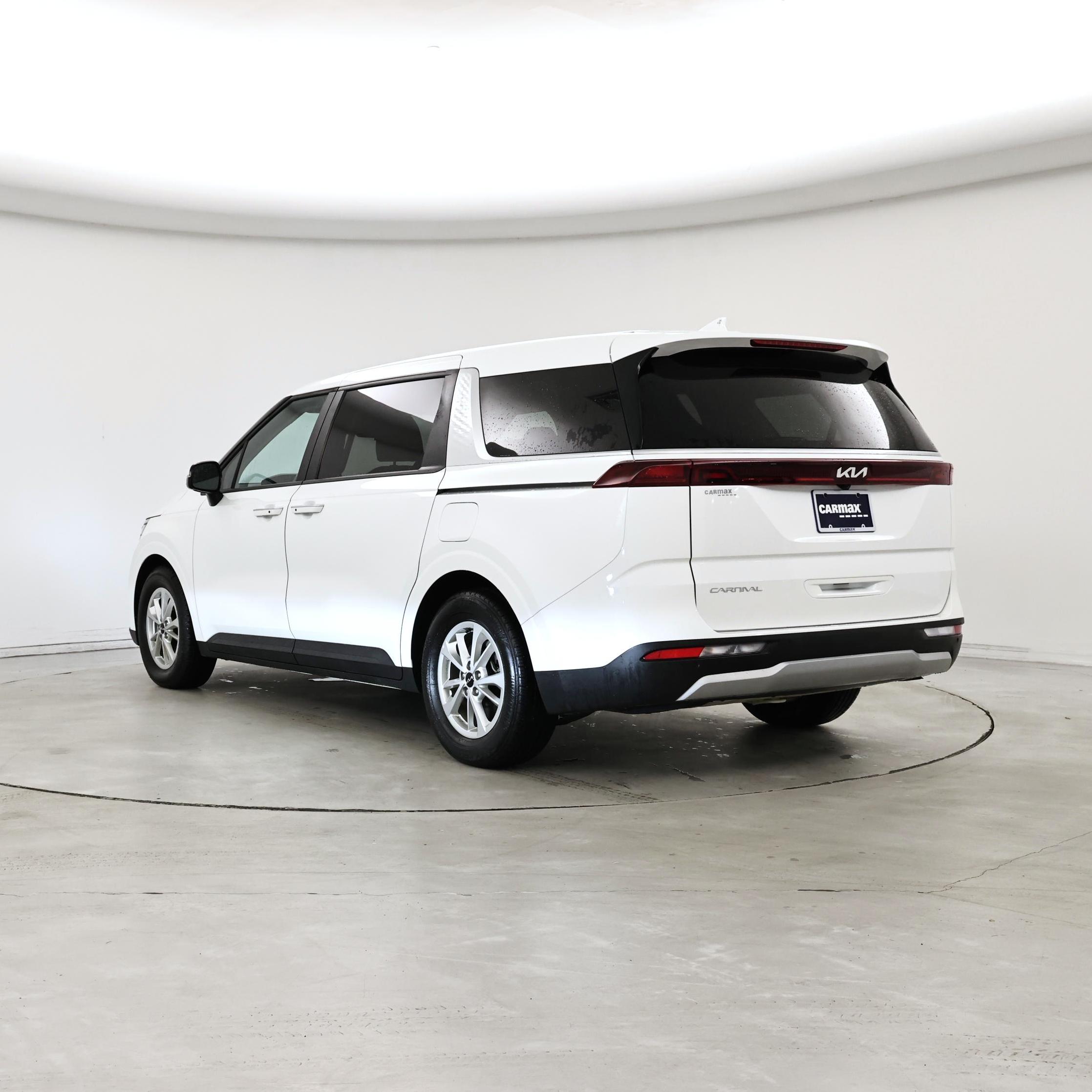 Thumbnail: 2024 Kia Carnival - 2