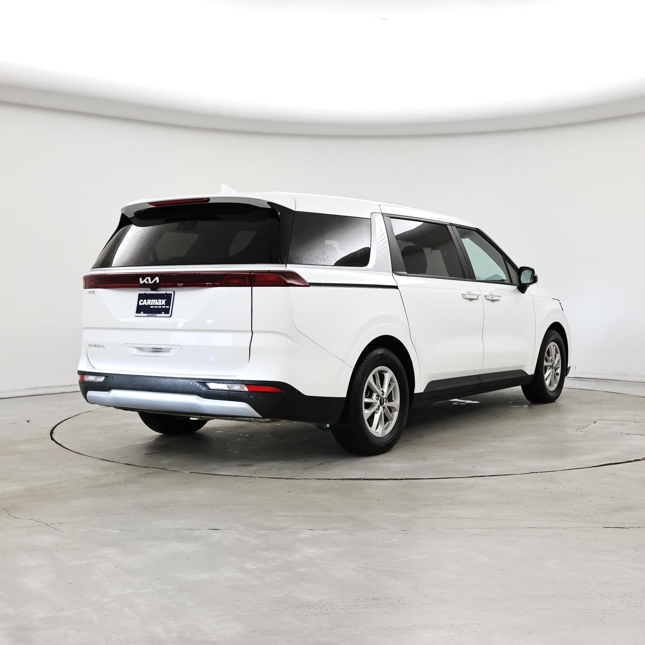 Thumbnail: 2024 Kia Carnival - 8