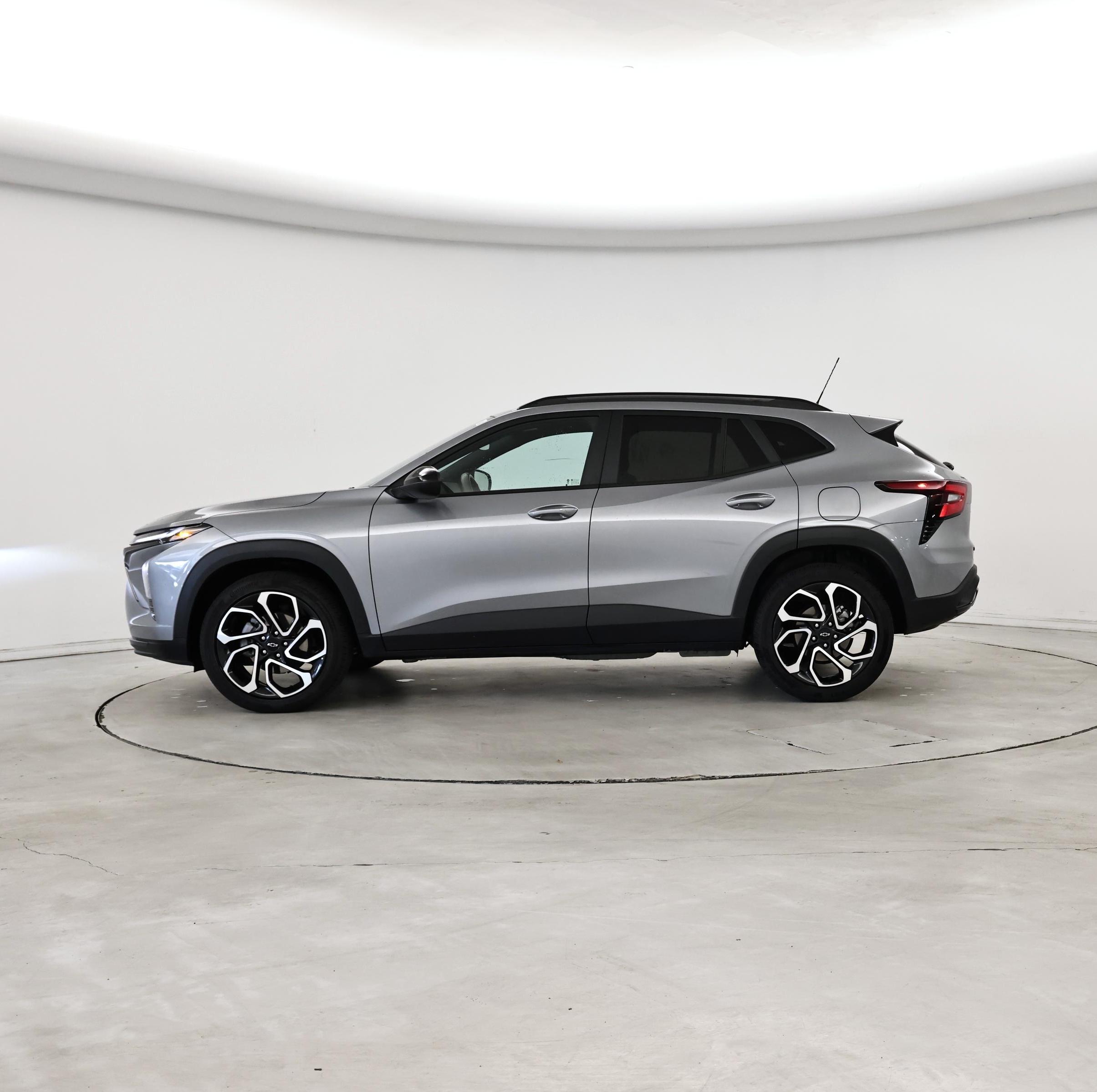 Thumbnail: 2024 Chevrolet Trax - 3