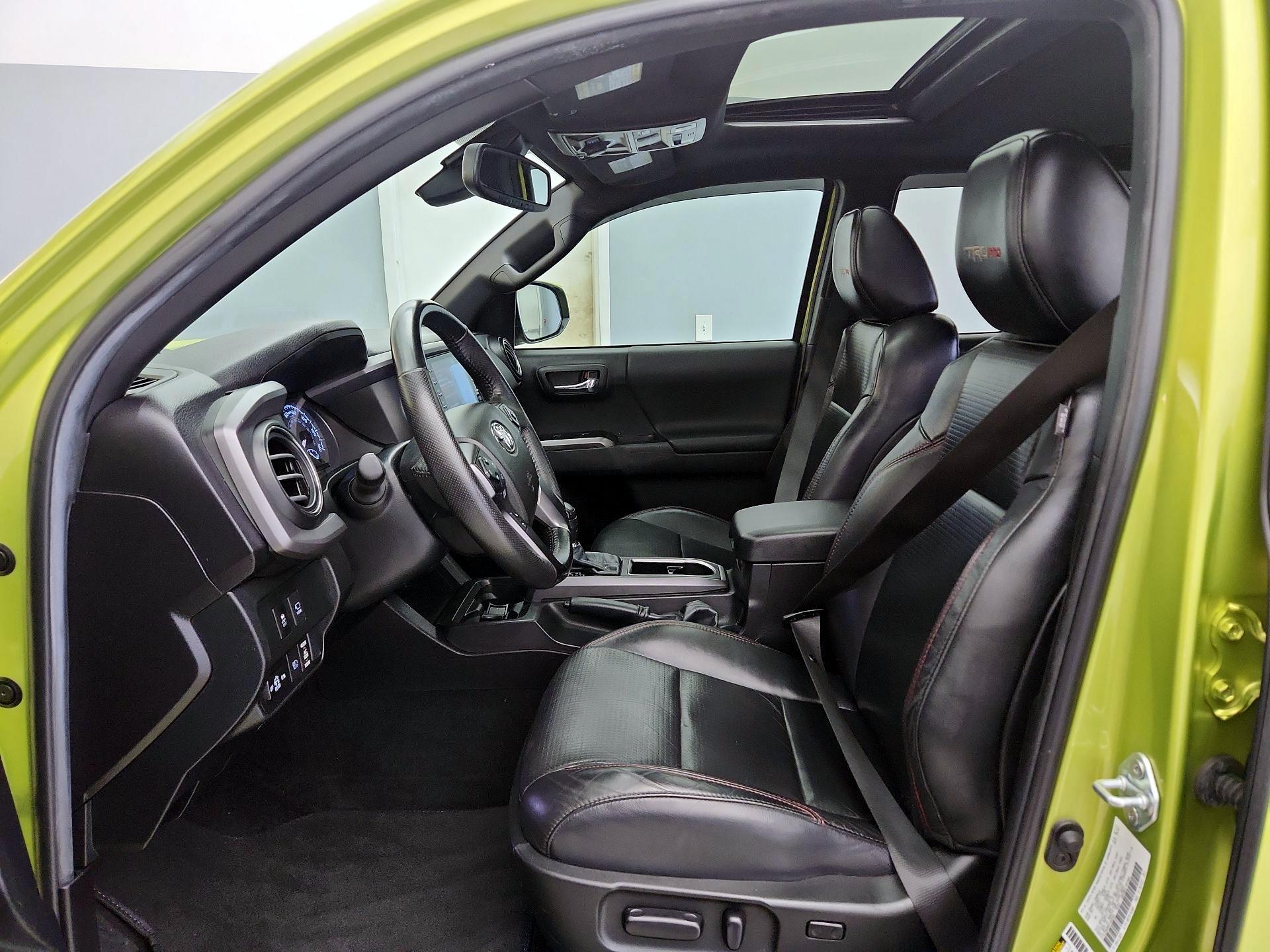 Thumbnail: 2022 Toyota Tacoma - 11