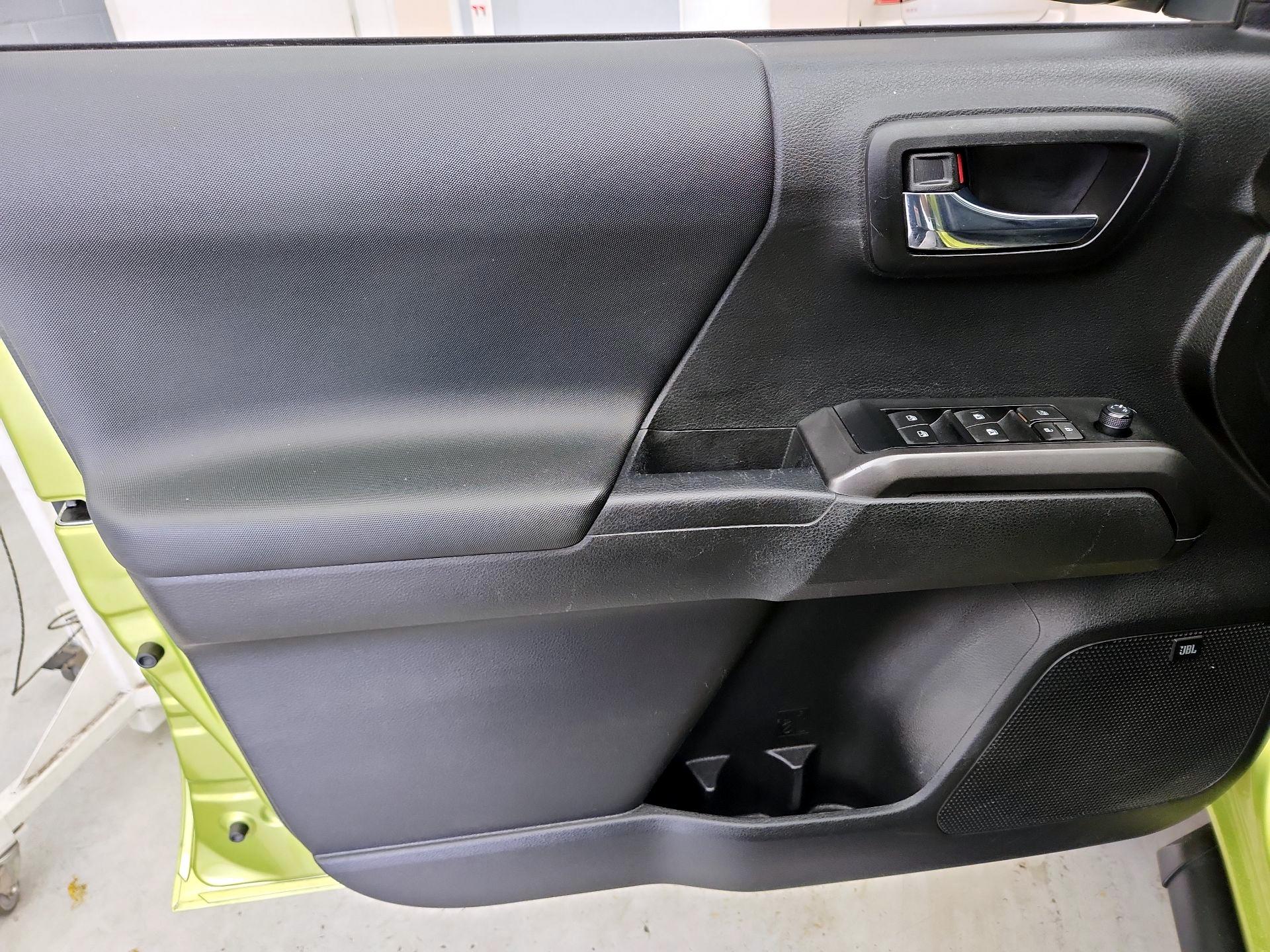 Thumbnail: 2022 Toyota Tacoma - 12