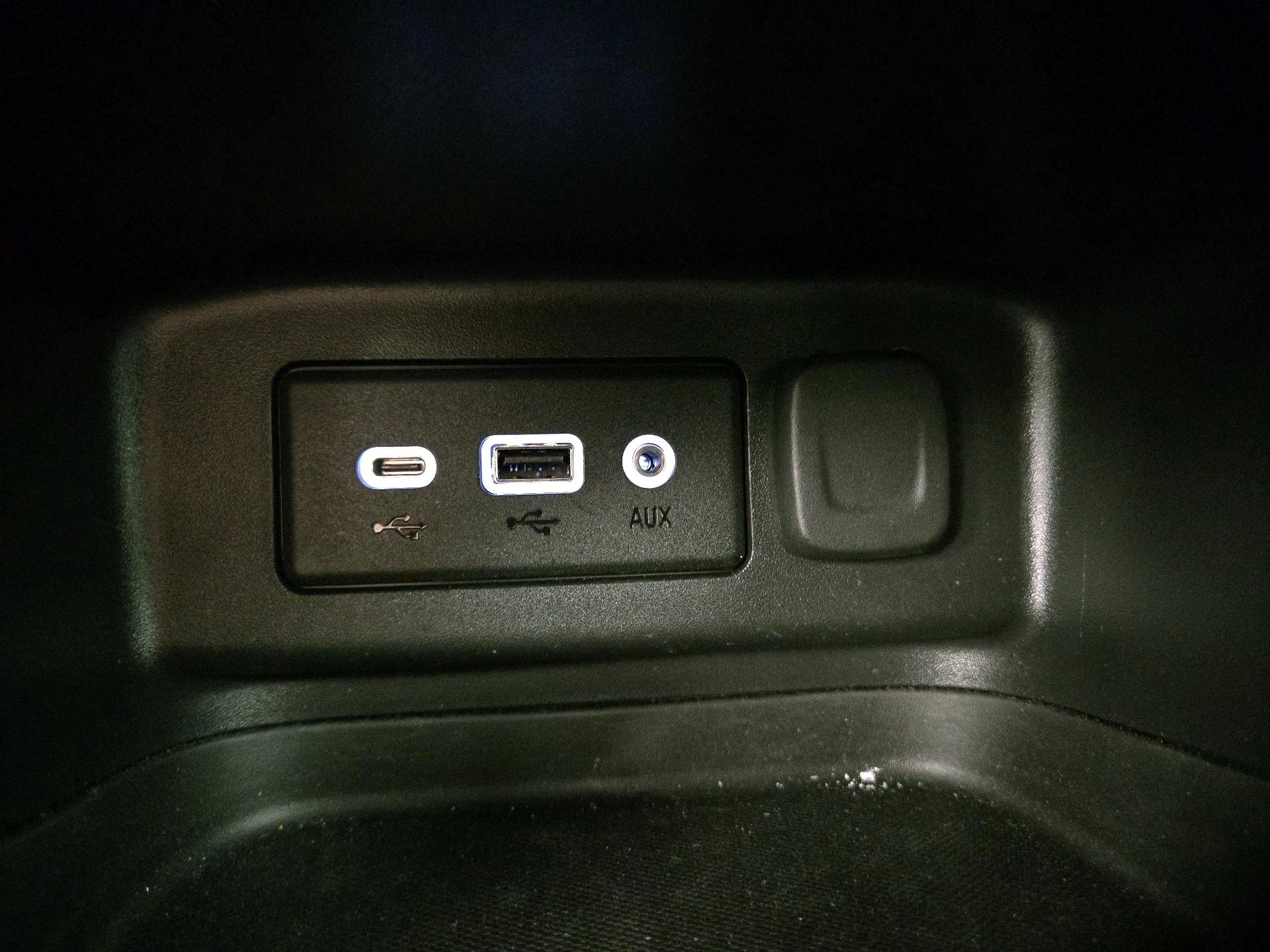 Thumbnail: 2022 Chevrolet Equinox - 18