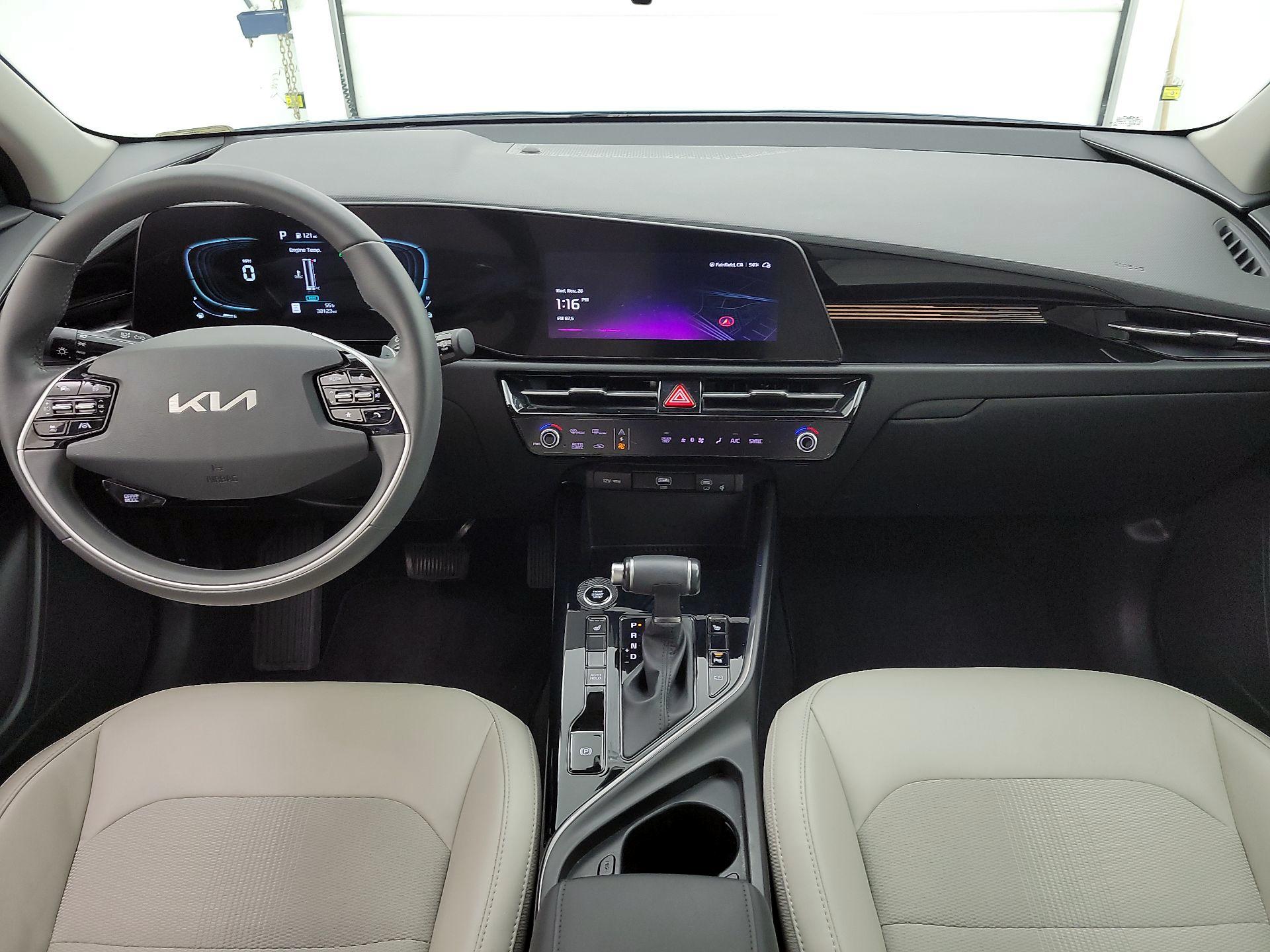 Thumbnail: 2023 Kia Niro - 9