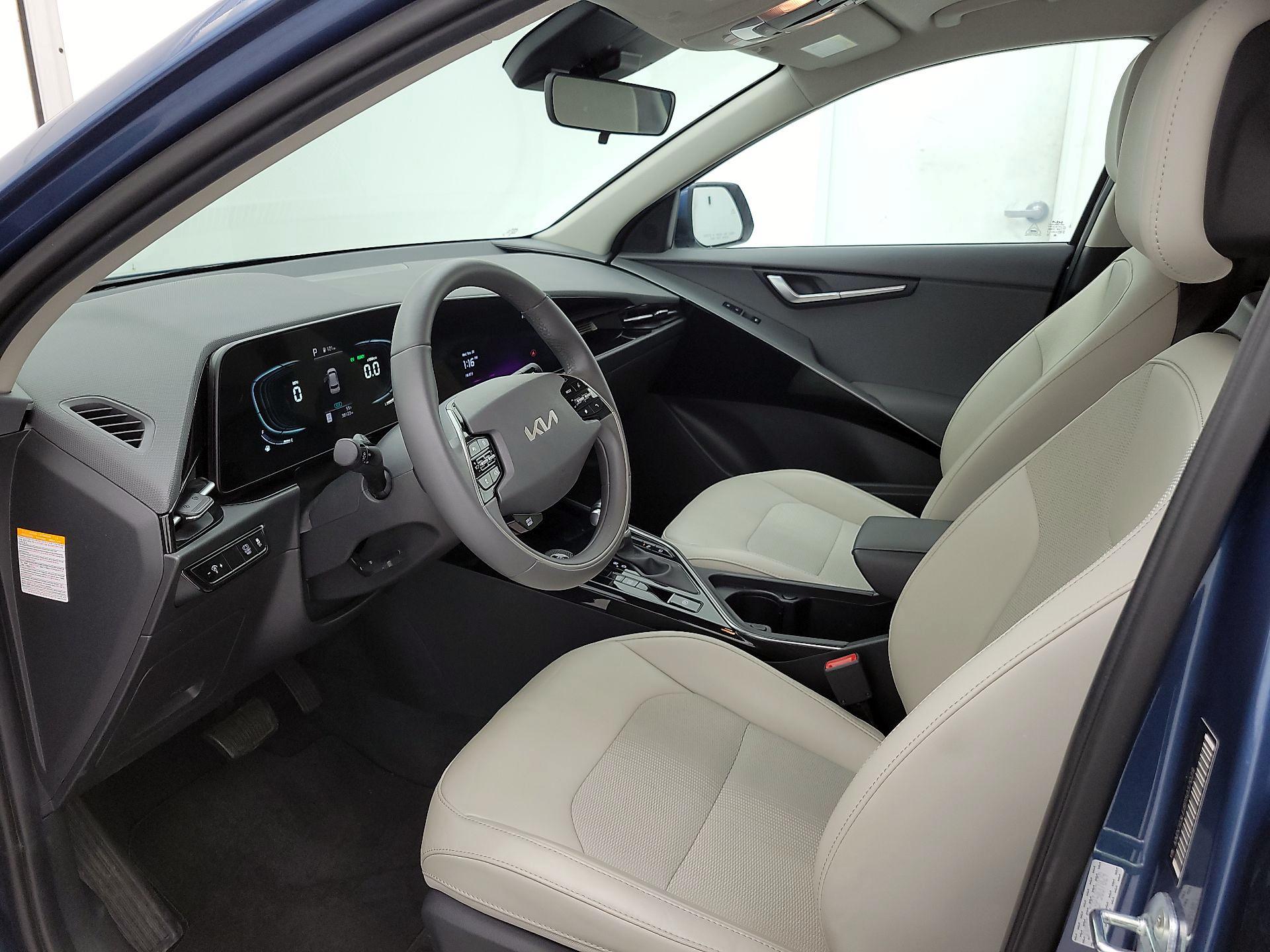 Thumbnail: 2023 Kia Niro - 11