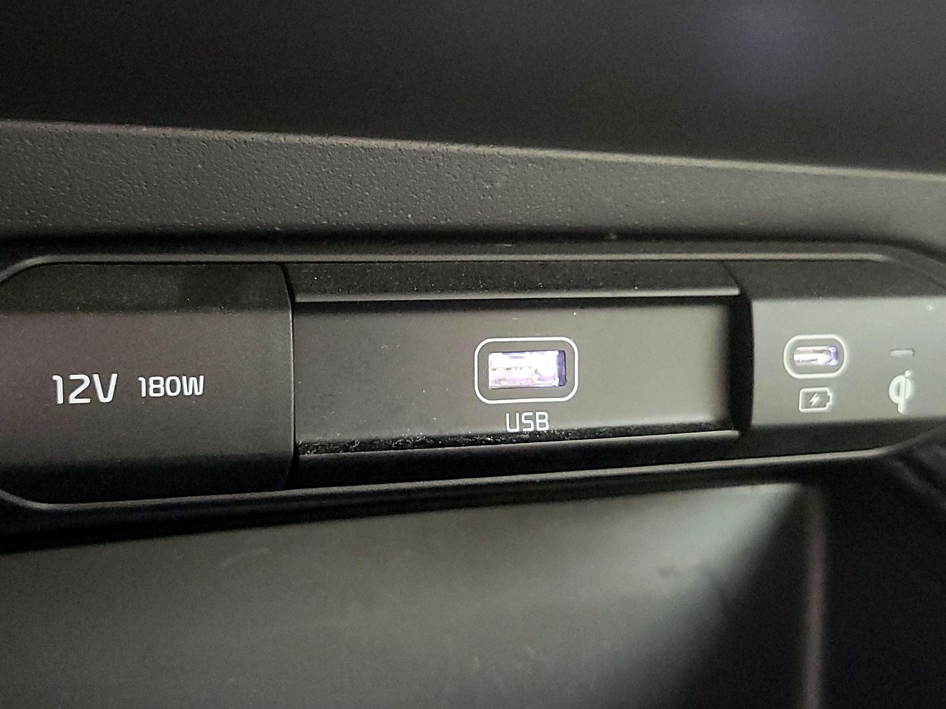 Thumbnail: 2023 Kia Niro - 19