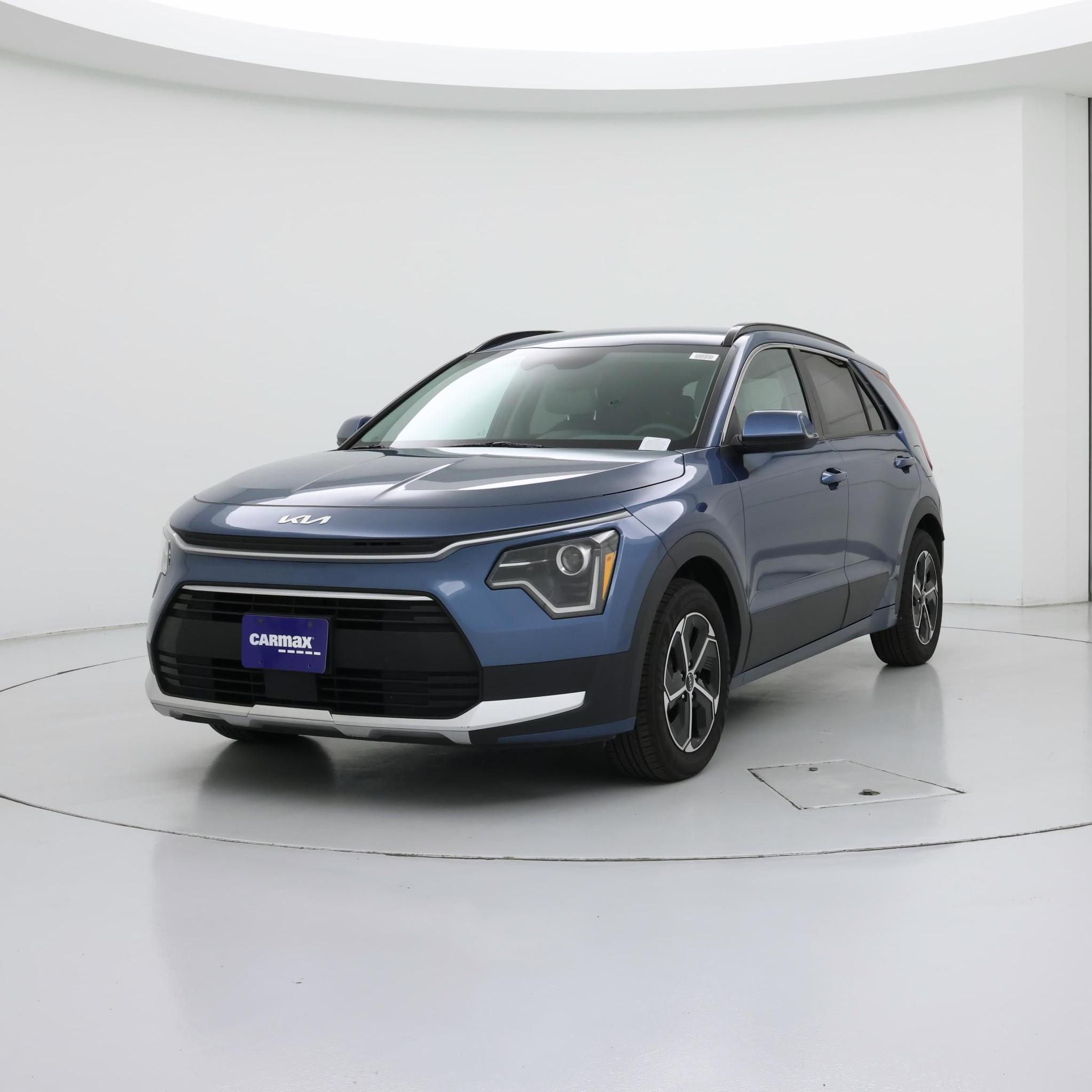 Thumbnail: 2023 Kia Niro - 4