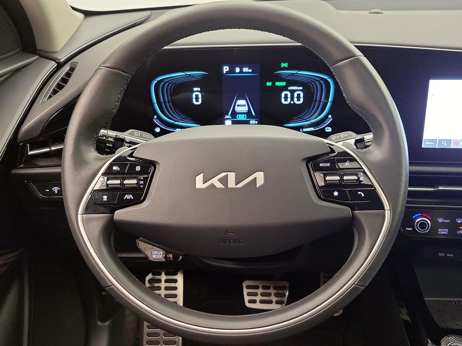 Thumbnail: 2023 Kia Niro - 10